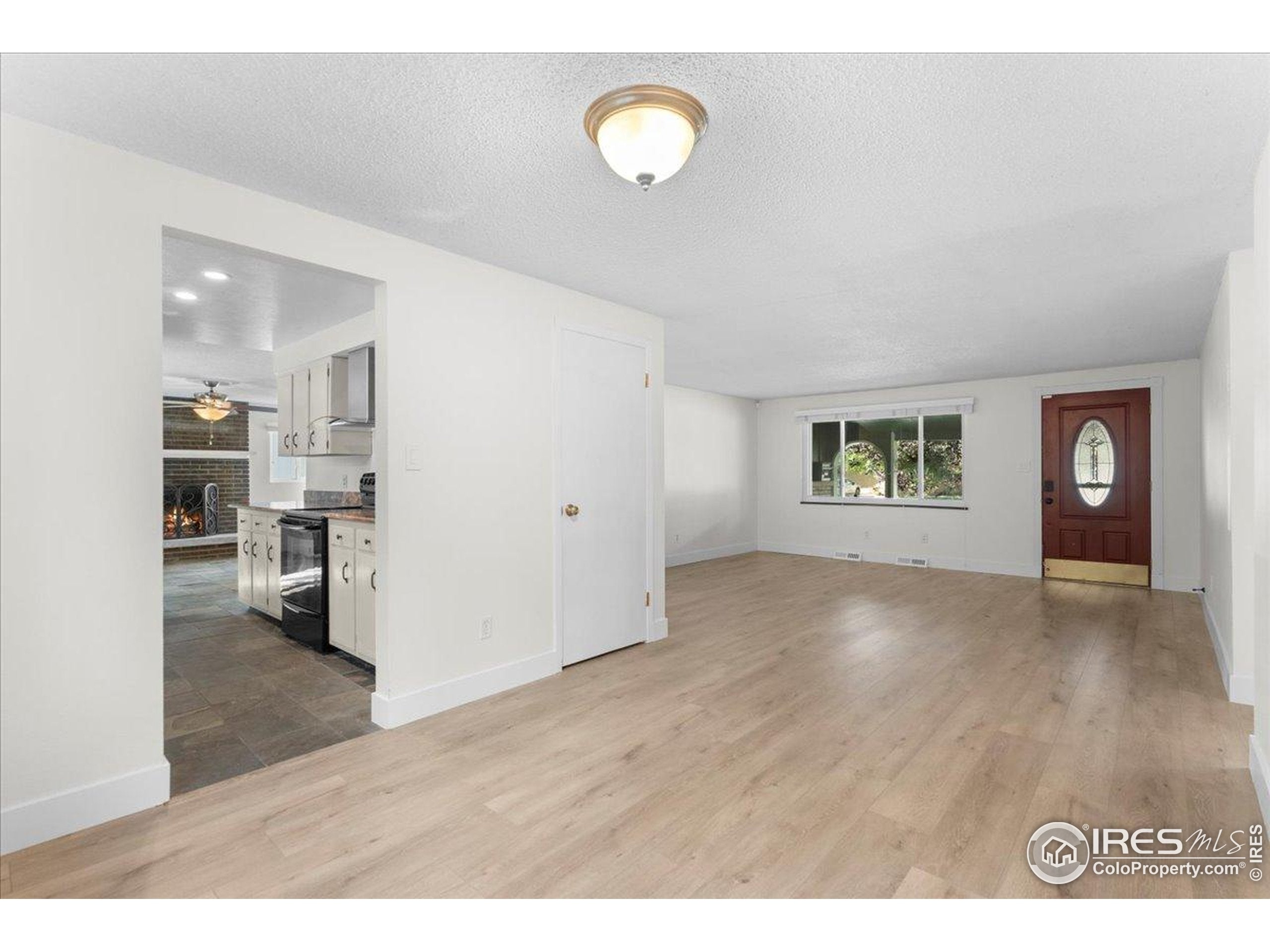 Loveland, Colorado, 80538, United States, 5 Bedrooms Bedrooms, ,1 BathroomBathrooms,Residential,For Sale,1988384