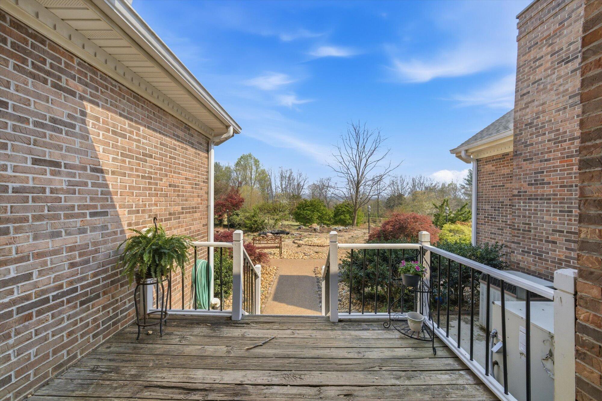 Athens, Tennessee, 37303, United States, 4 Bedrooms Bedrooms, ,4 BathroomsBathrooms,Residential,For Sale,2031458