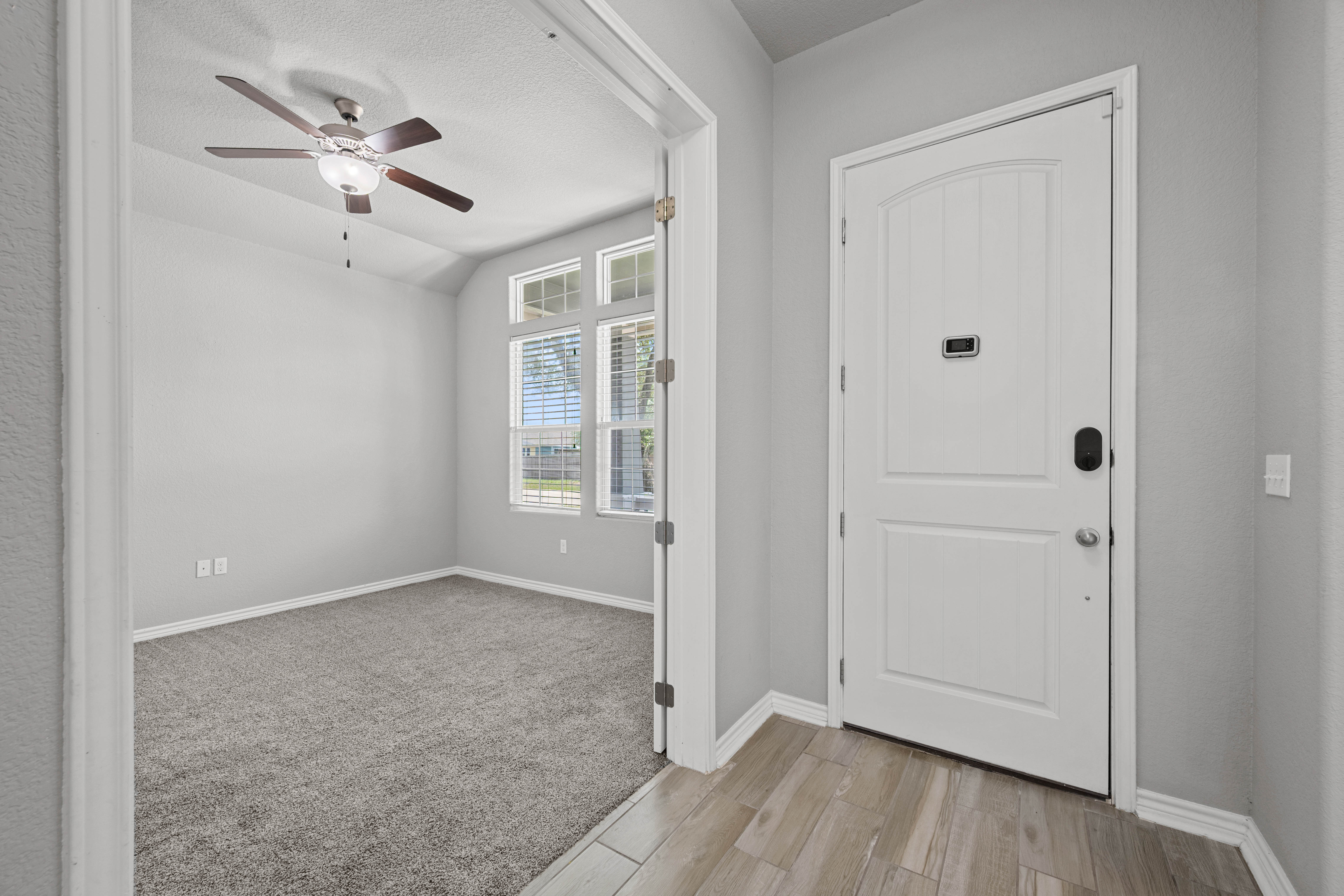  Gorgeous 4BR Home in Wandering Oaks - 物件實景