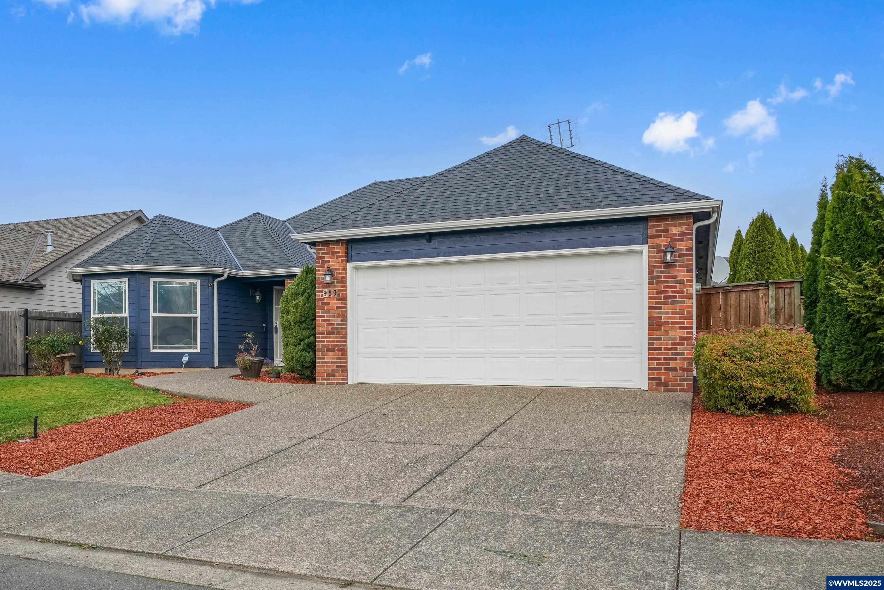 Keizer, Oregon, 97303, United States, 3 Bedrooms Bedrooms, ,2 BathroomsBathrooms,Residential,For Sale,1995738