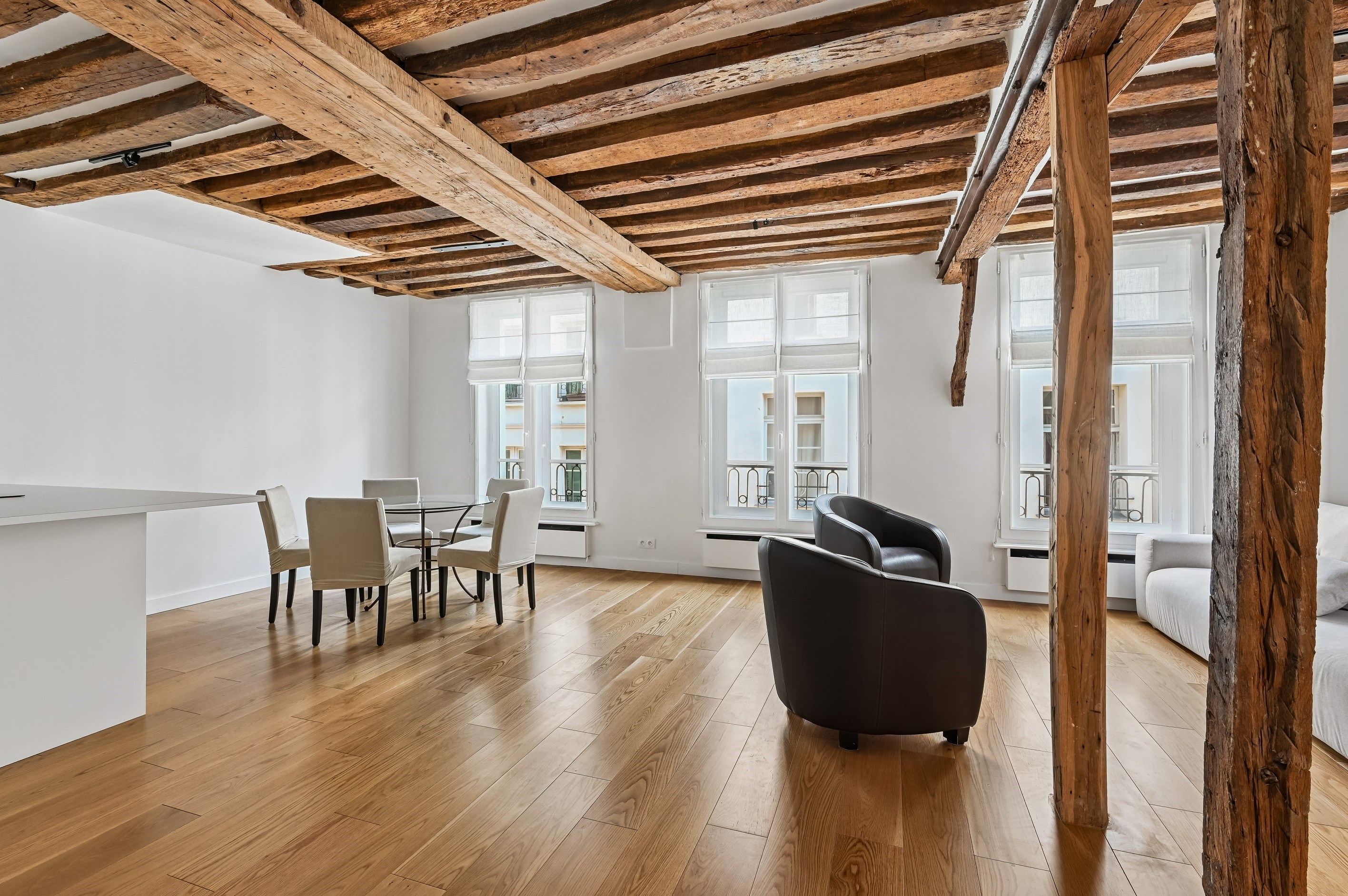  Paris 3rd - Duplex with cathedral roof renovated on the top floor. - 物件實景