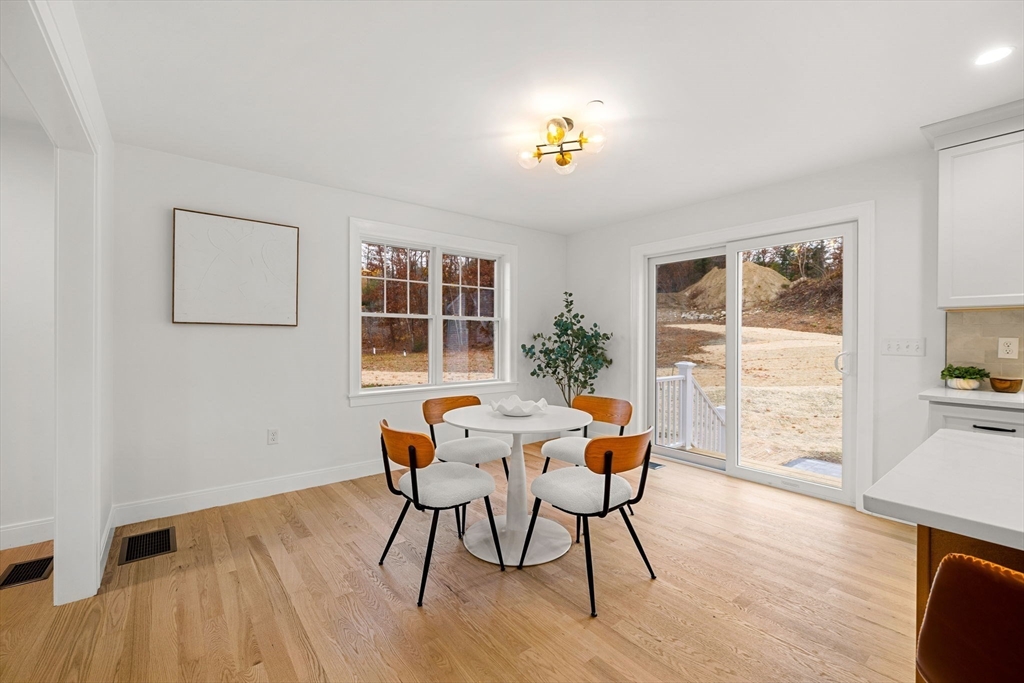 Haverhill, Massachusetts, 01830, United States, 4 Bedrooms Bedrooms, ,4 BathroomsBathrooms,Residential,For Sale,1993462