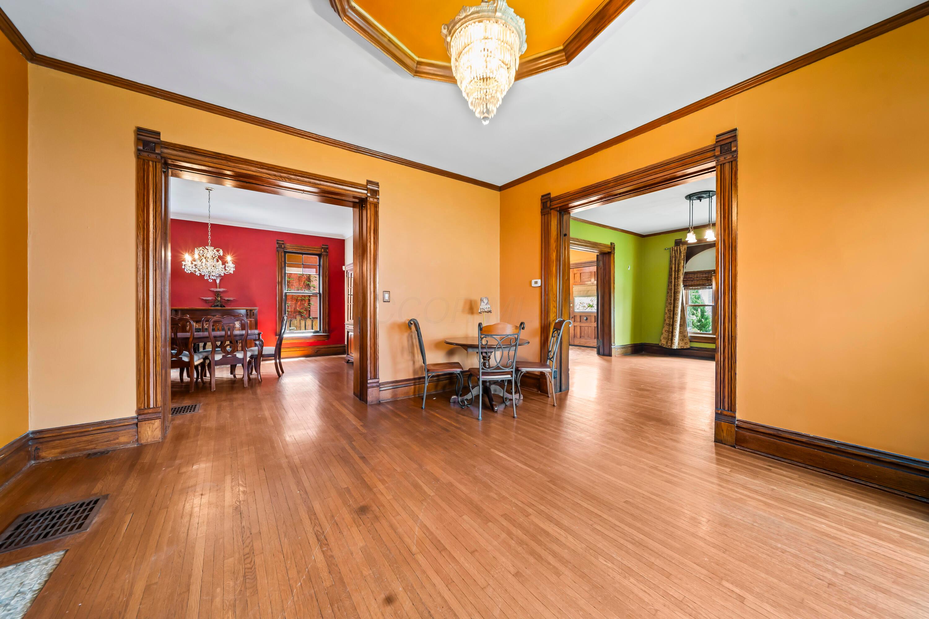 Columbus, Ohio, 43205, United States, 4 Bedrooms Bedrooms, ,3 BathroomsBathrooms,Residential,For Sale,1866885