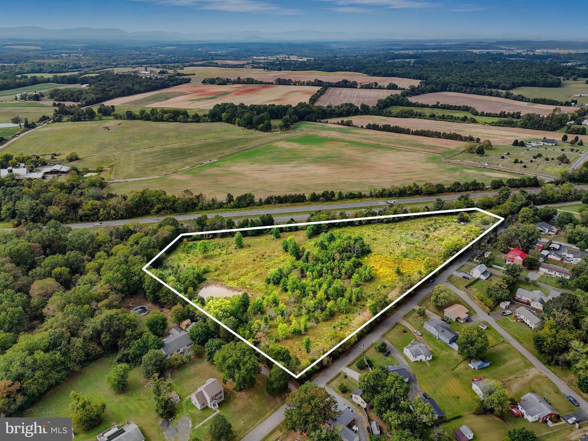 Remington, Virginia, 22734, United States, ,Residential,For Sale,2005686