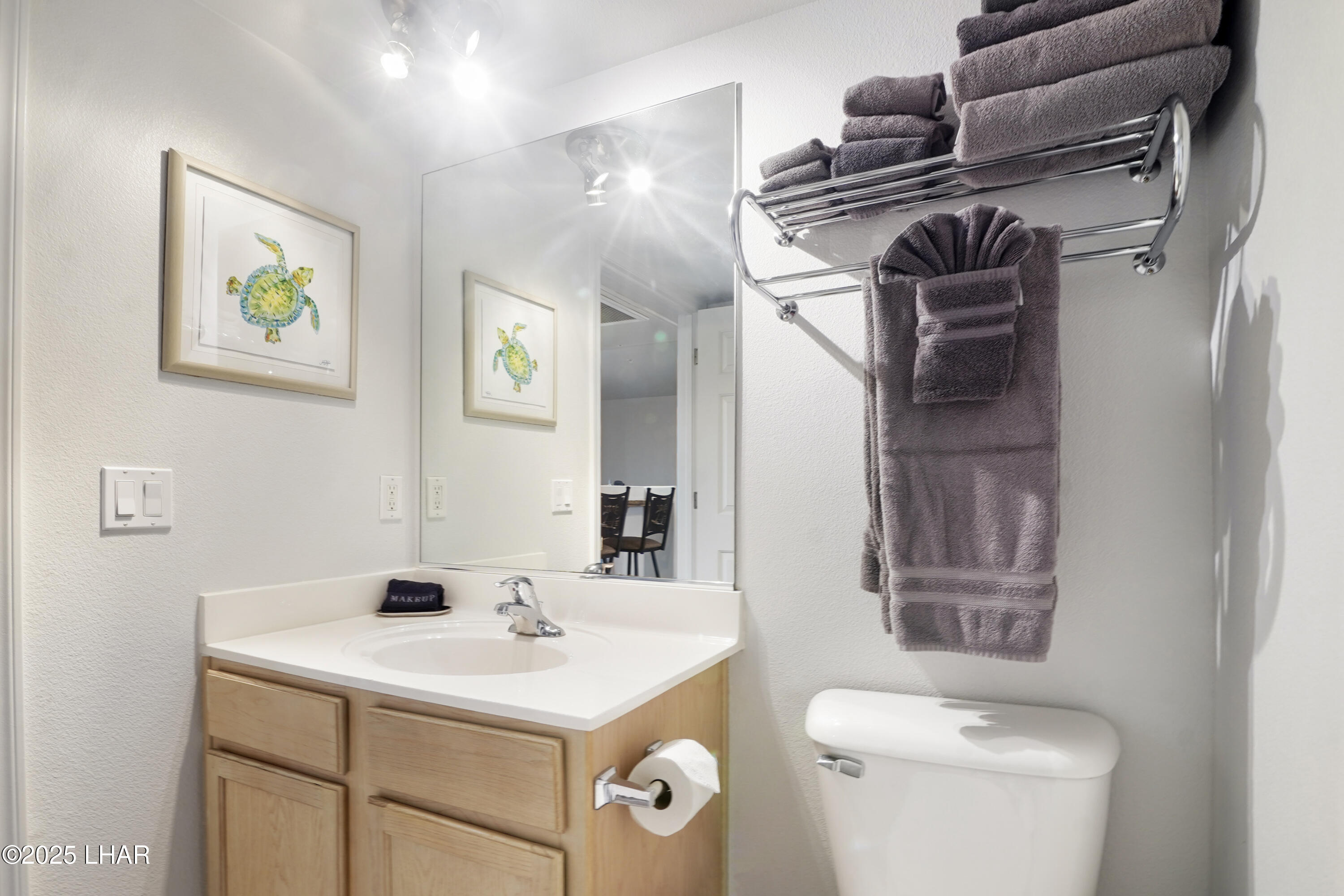 Lake Havasu City, Arizona, 86403, United States, 2 Bedrooms Bedrooms, ,1 BathroomBathrooms,Residential,For Sale,1999081