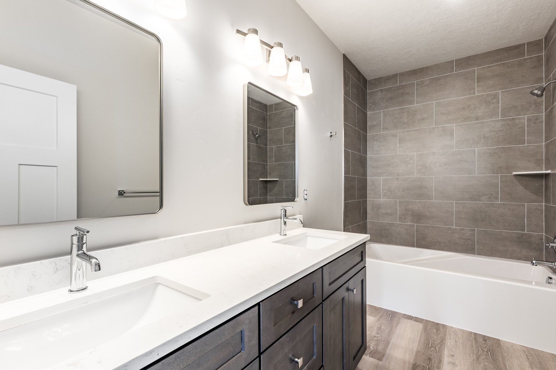  Three-Bedroom Soho Floor Plan at The Ridge at Spanish Fork - 物件實景