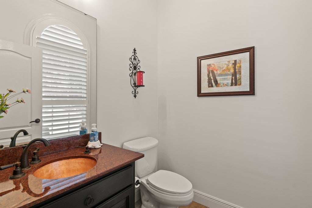 OXFORD, Mississippi, 38655, United States, 5 Bedrooms Bedrooms, ,6 BathroomsBathrooms,Residential,For Sale,1858310