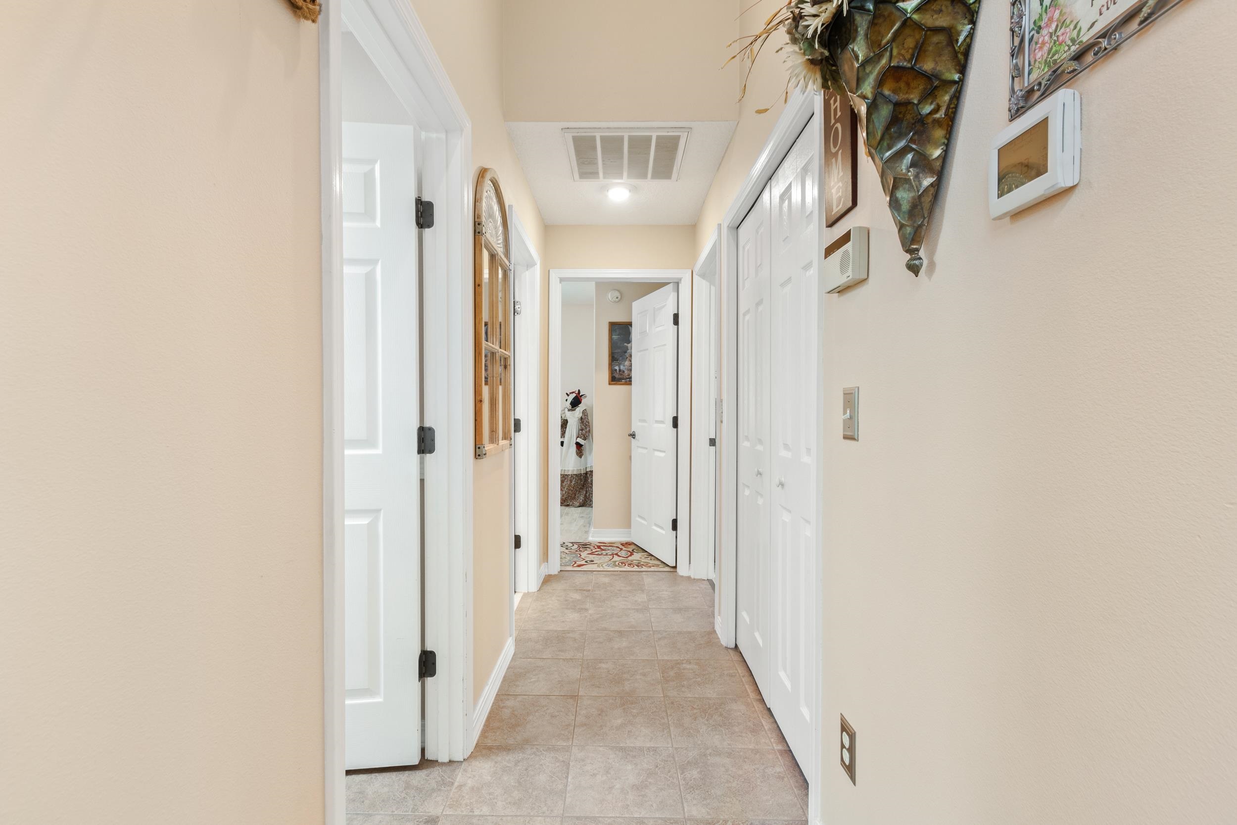 East Palatka, Florida, 32131, United States, 3 Bedrooms Bedrooms, ,2 BathroomsBathrooms,Residential,For Sale,1983358