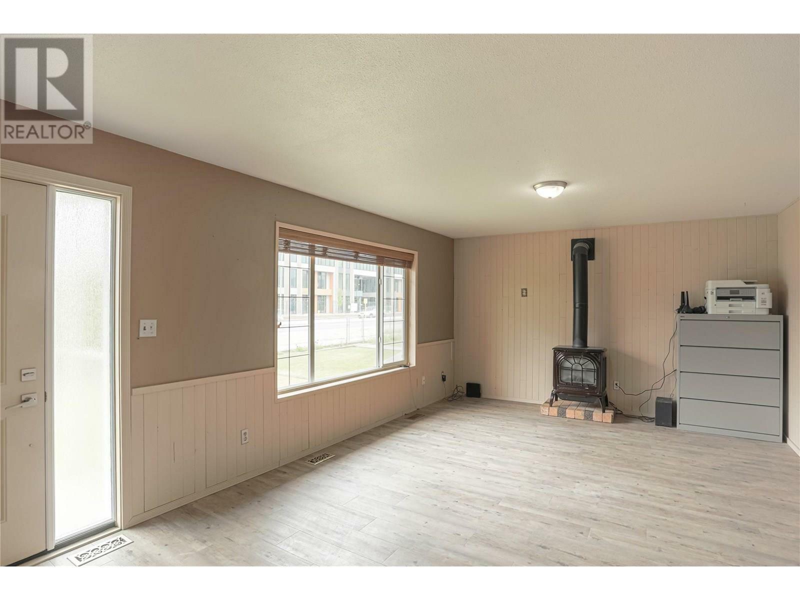 KELOWNA, British Columbia, V1Y 7C9, CA, 2 Bedrooms Bedrooms, ,2 BathroomsBathrooms,Residential,For Sale,1874536