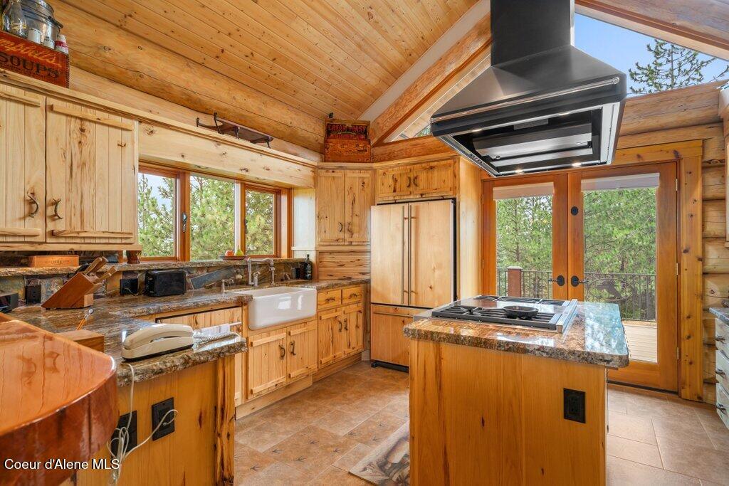 Coeur d'Alene, Idaho, 83814, United States, 4 Bedrooms Bedrooms, ,3 BathroomsBathrooms,Residential,For Sale,1981796