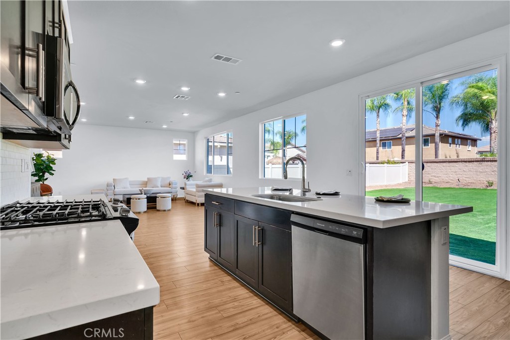 Menifee, California, 92584, United States, 5 Bedrooms Bedrooms, ,3 BathroomsBathrooms,Residential,For Sale,1936987