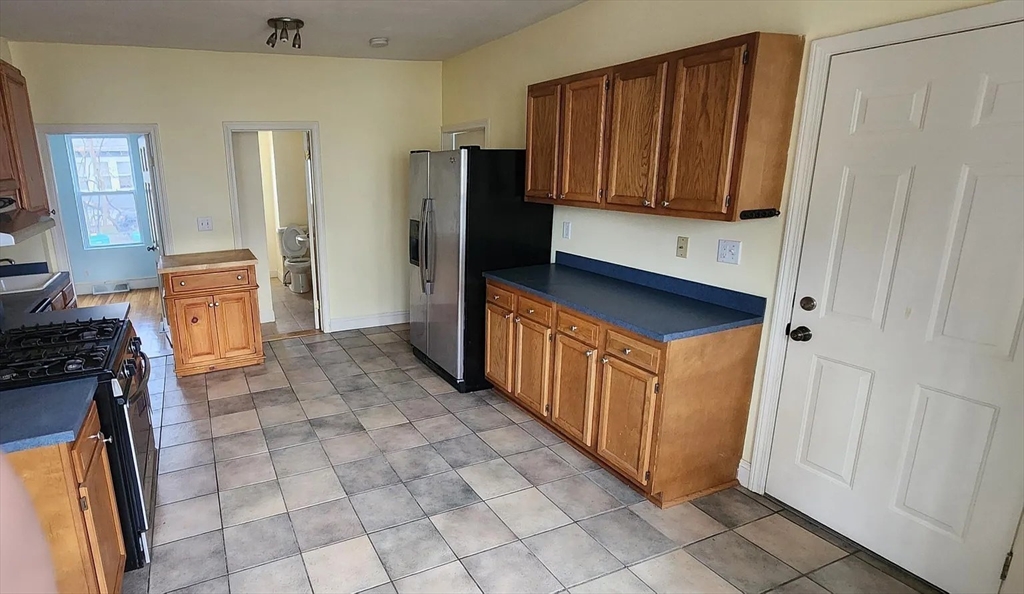 Mansfield, Massachusetts, 02048, United States, 6 Bedrooms Bedrooms, ,2 BathroomsBathrooms,Residential,For Sale,2000850