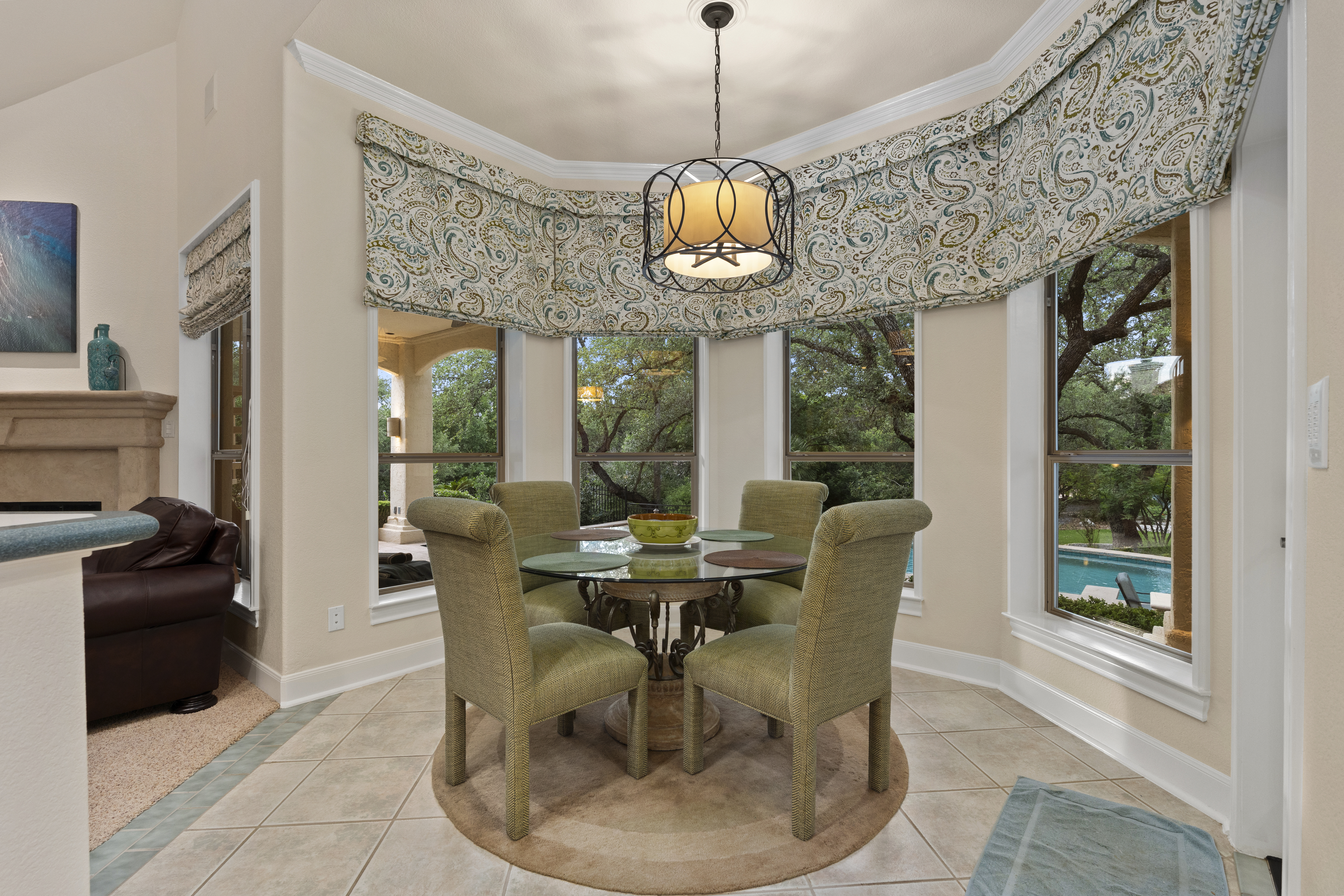  Grand Dominion Estate Showcasing Luxury, Privacy & Architectural Excellence - 物件實景