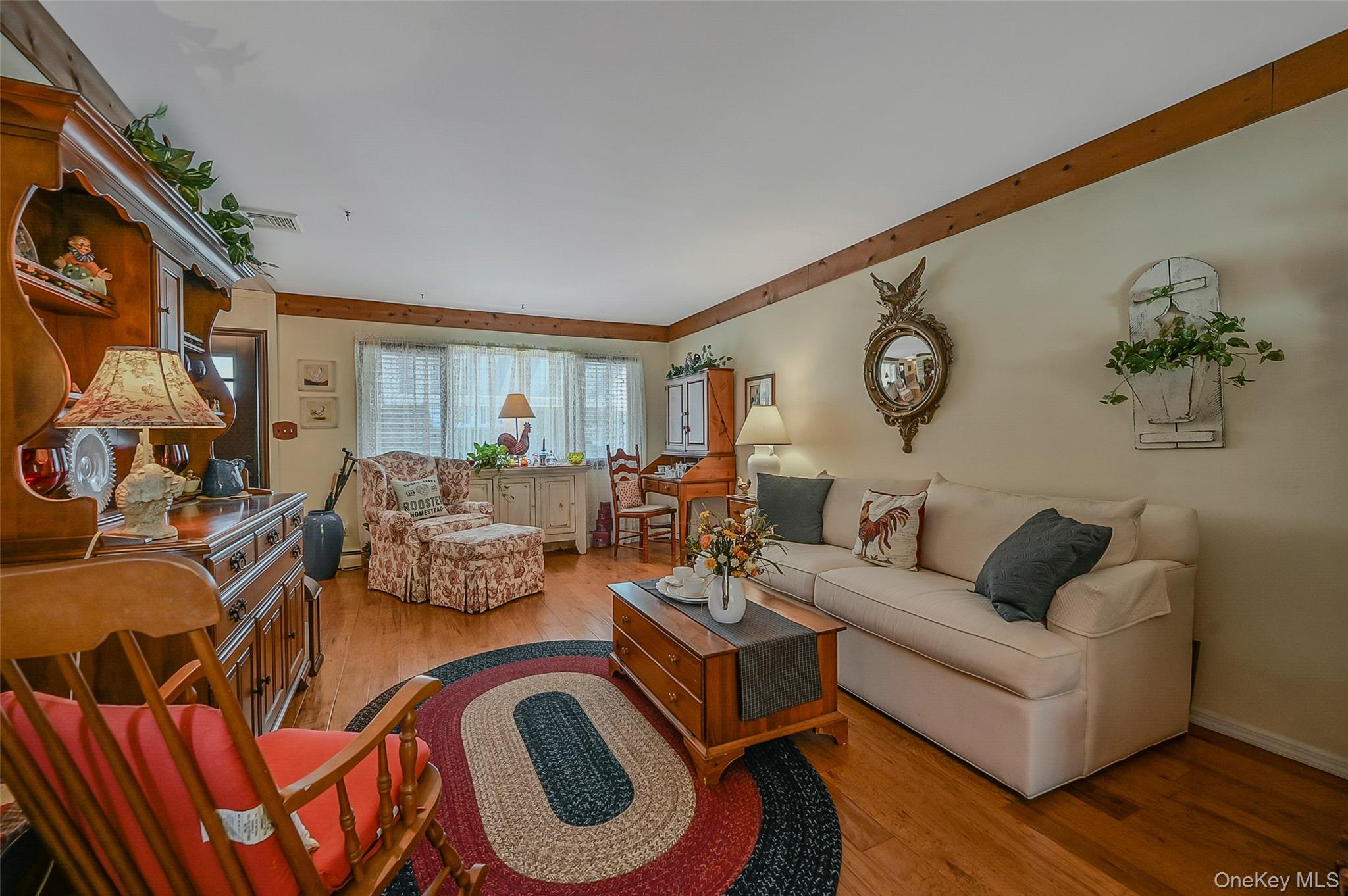 Selden, New York, 11784, United States, 3 Bedrooms Bedrooms, ,2 BathroomsBathrooms,Residential,For Sale,1988093