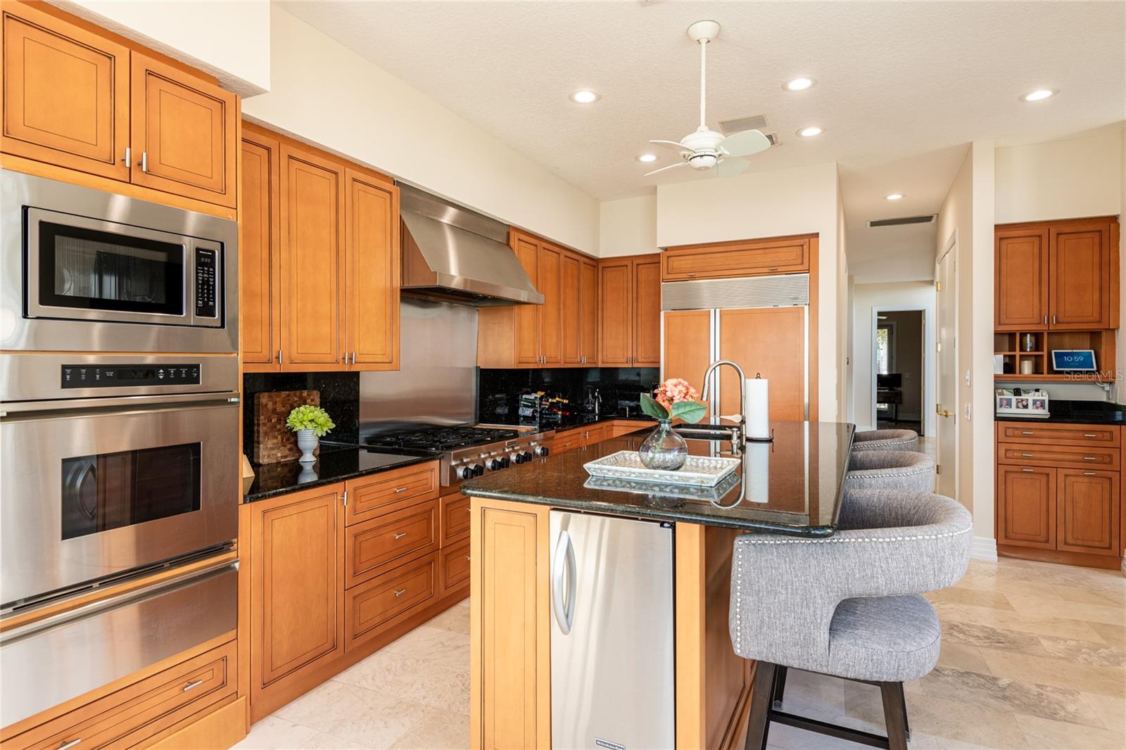 St. Petersburg, Florida, 33711, United States, 4 Bedrooms Bedrooms, ,4 BathroomsBathrooms,Residential,For Sale,1900665