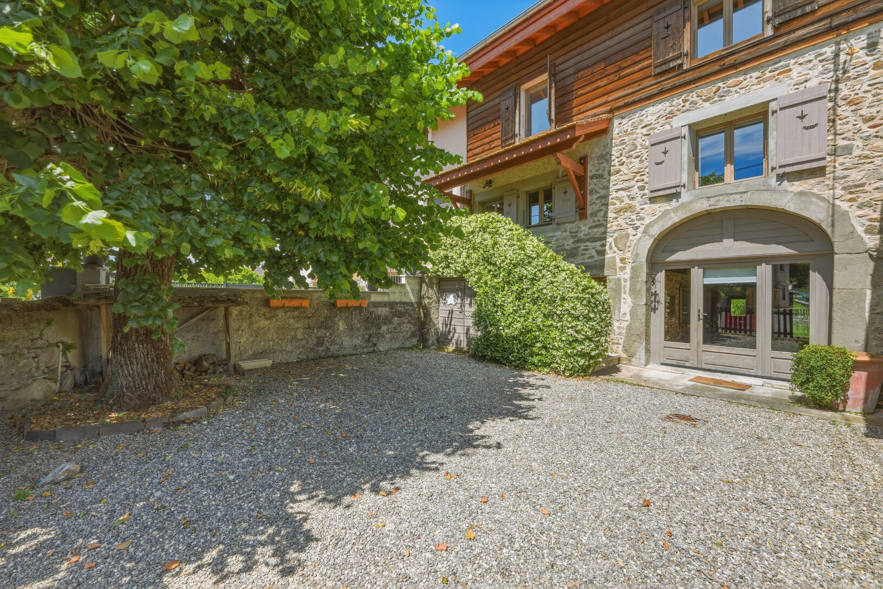  Filly Hamlet – Beautifully Renovated Character Home Between Lake Geneva and the… - 物件實景