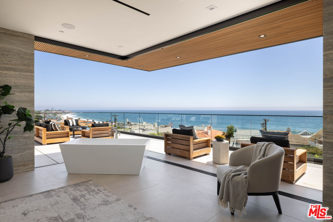 Malibu, California, 90265, United States, 5 Bedrooms Bedrooms, ,10 BathroomsBathrooms,Residential,For Sale,1707540