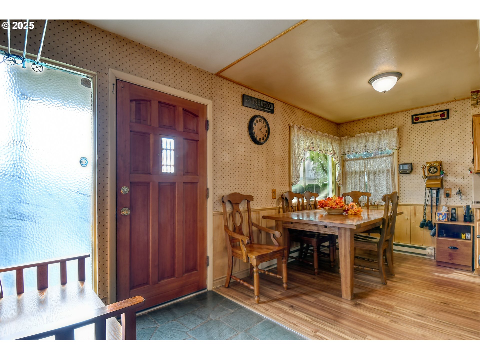 Echo, Oregon, 97826, United States, 3 Bedrooms Bedrooms, ,3 BathroomsBathrooms,Residential,For Sale,1987852