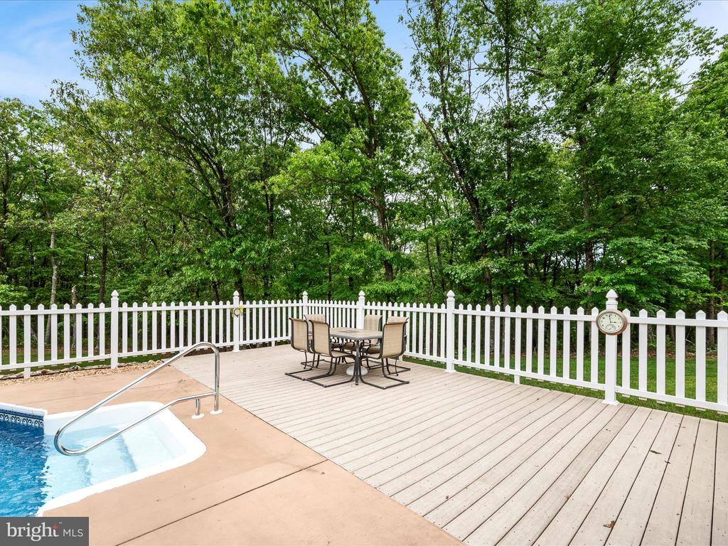 Winchester, Virginia, 22603, United States, 3 Bedrooms Bedrooms, ,3 BathroomsBathrooms,Residential,For Sale,1974619