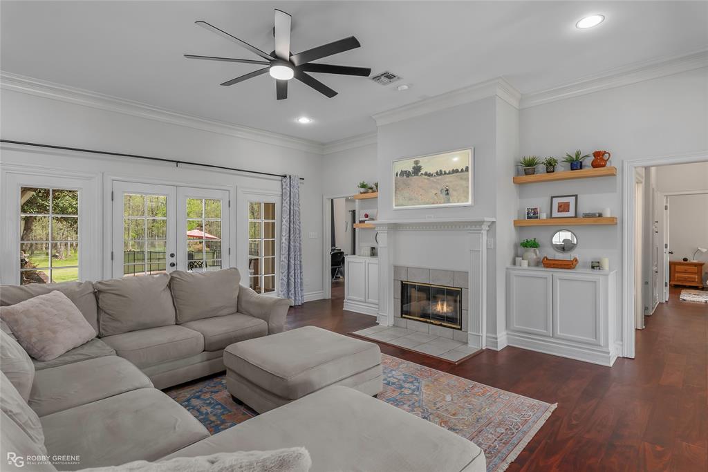 Bossier City, Louisiana, 71111, United States, 5 Bedrooms Bedrooms, ,4 BathroomsBathrooms,Residential,For Sale,1752674
