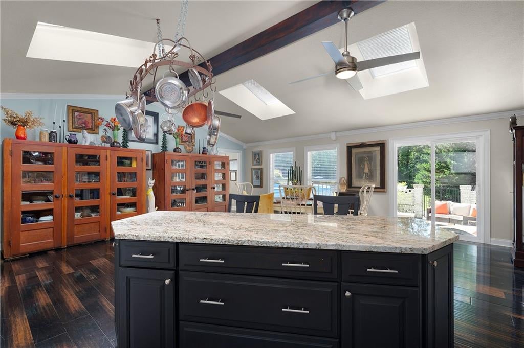 Calhoun, Georgia, 30701, United States, 3 Bedrooms Bedrooms, ,3 BathroomsBathrooms,Residential,For Sale,1980675