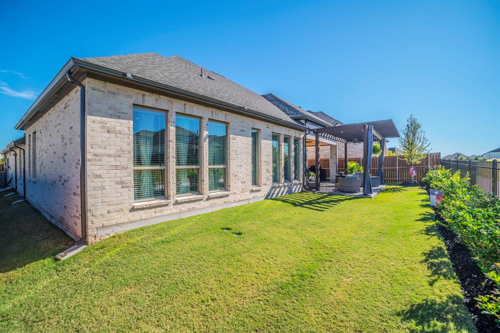 Midlothian, Texas, 76065, United States, 4 Bedrooms Bedrooms, ,4 BathroomsBathrooms,Residential,For Sale,1986154