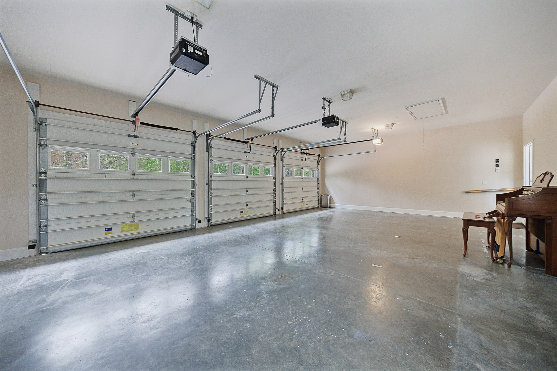  A Rare Opportunity to Own a Developer-Designed Lakefront Estate - 物件實景