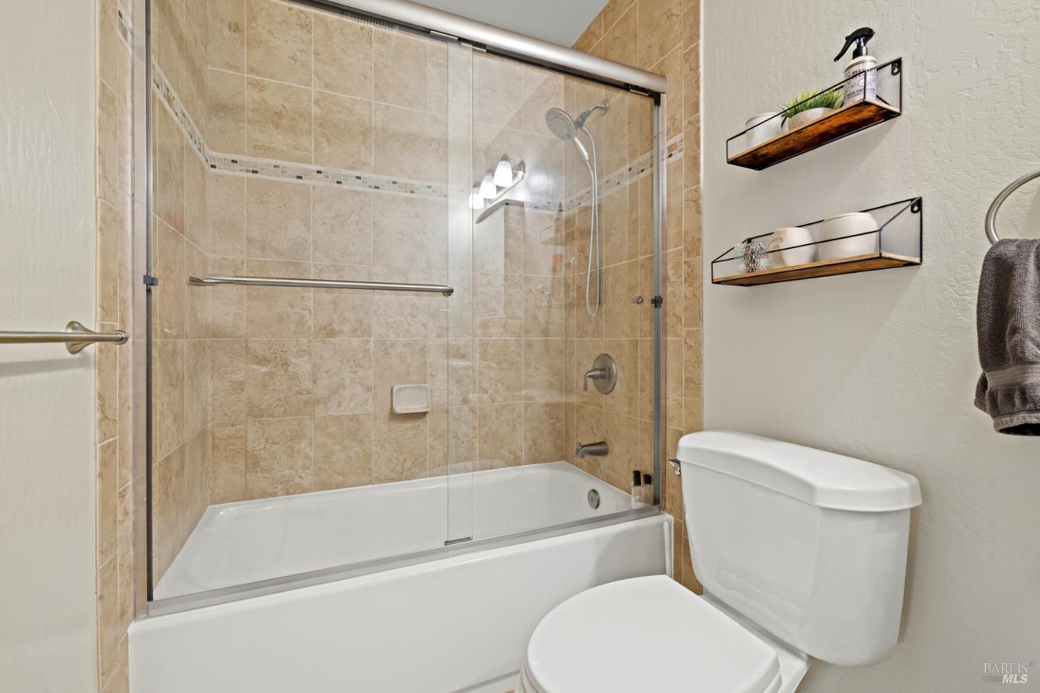 Petaluma, California, 94954, United States, 4 Bedrooms Bedrooms, ,2 BathroomsBathrooms,Residential,For Sale,1921484