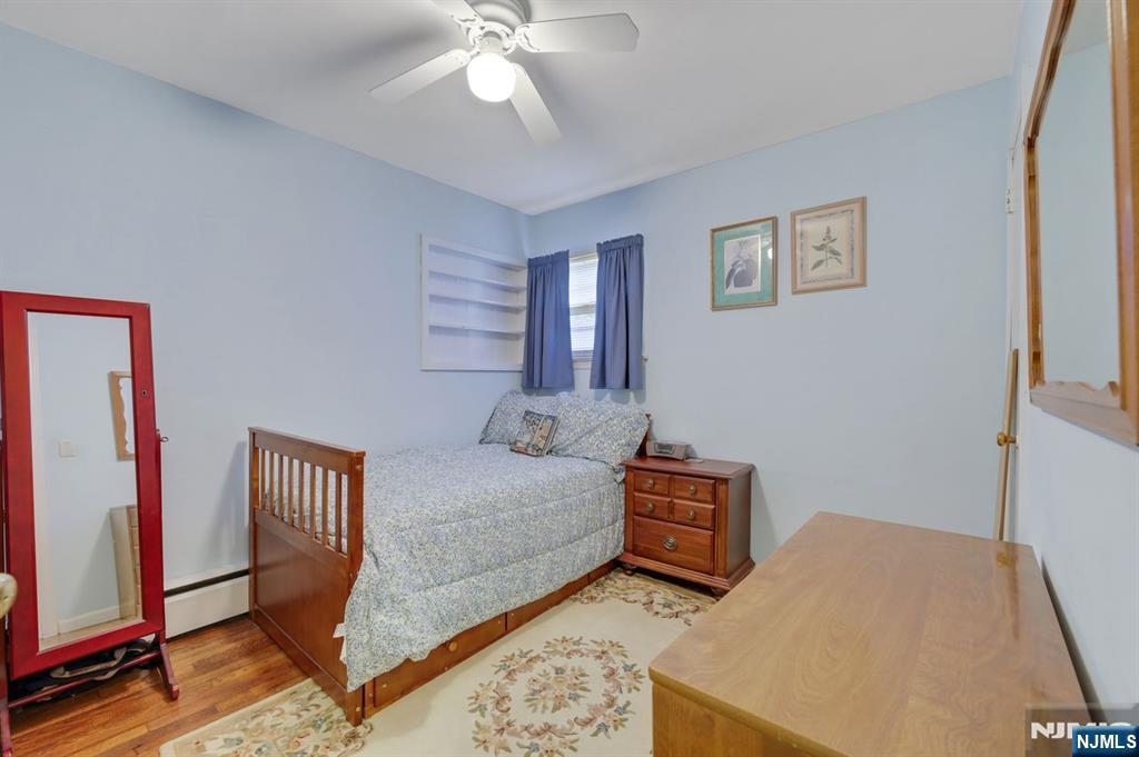 Oakland, New Jersey, 07436, United States, 2 Bedrooms Bedrooms, ,2 BathroomsBathrooms,Residential,For Sale,1988173