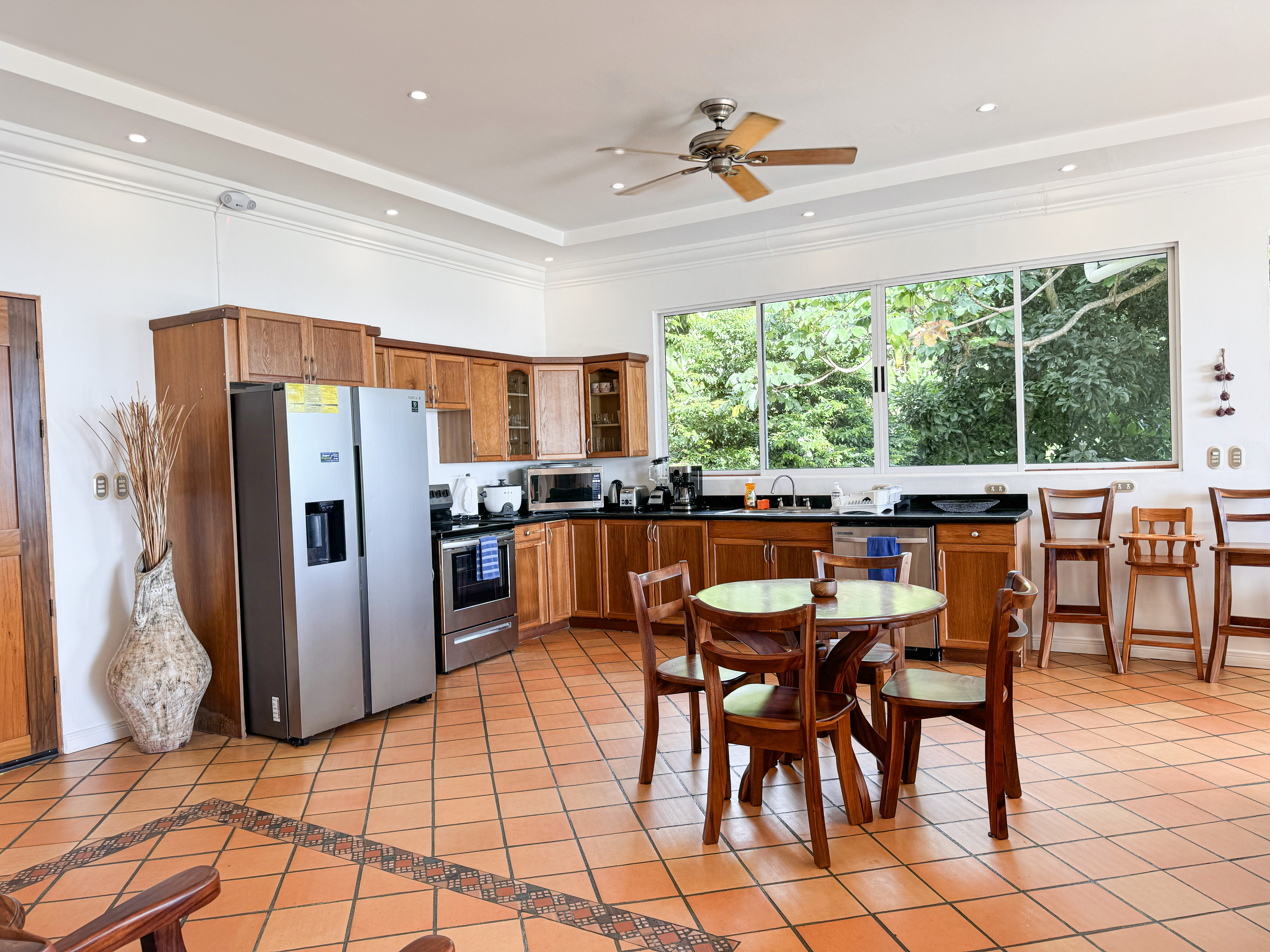 Manuel Antonio, Manuel Antonio, Puntarenas, CR, 4 Bedrooms Bedrooms, ,Residential,For Sale,Manuel Antonio,1617349
