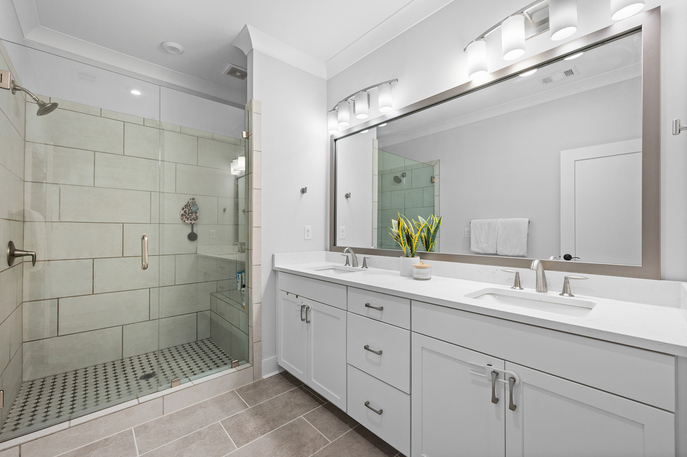  Three Bedroom Roswell Townhome Blends Comfort, Convenience and Style - 物件實景