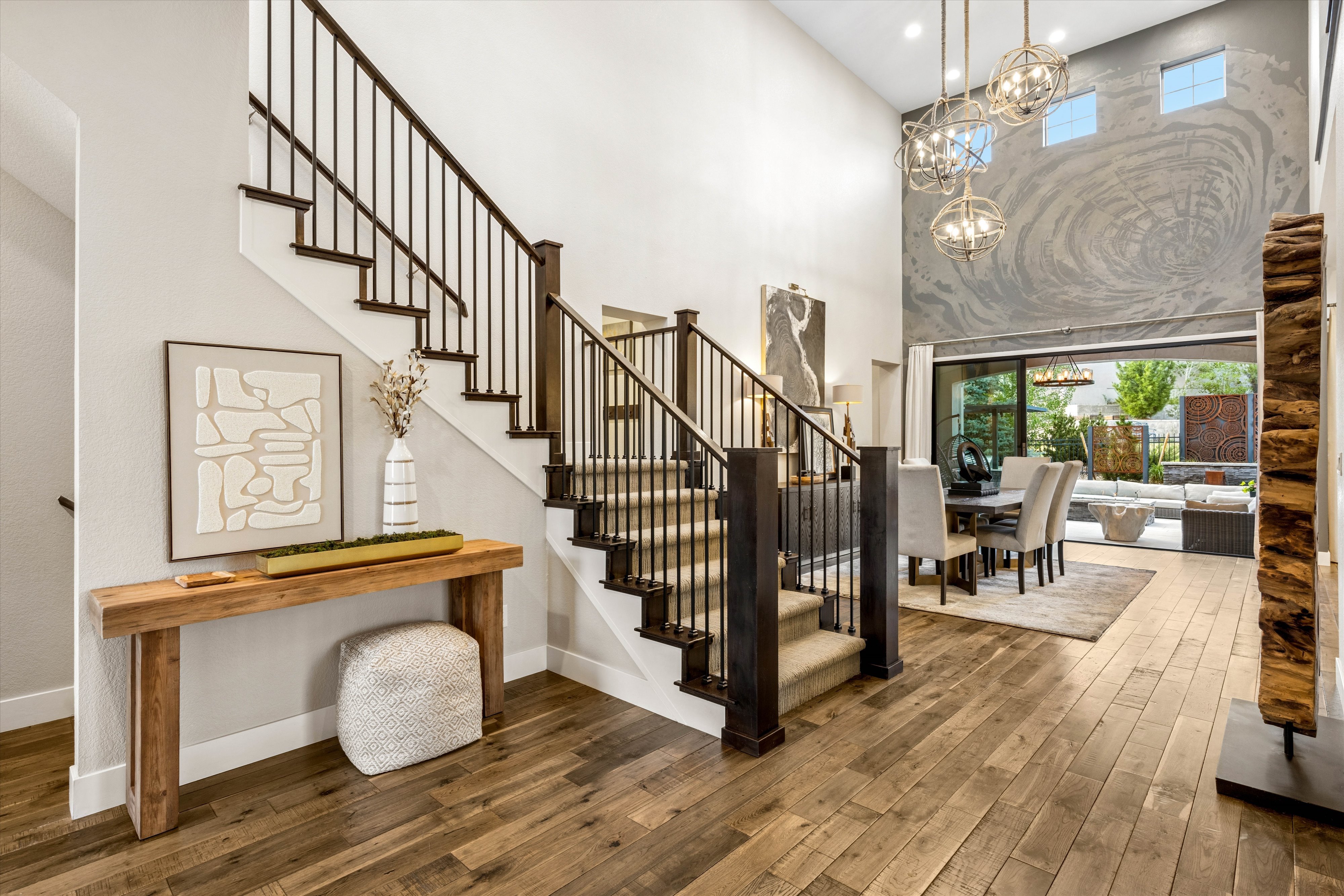 Coveted Solterra Address, Impeccably Maintained by its Original Owner - 物件實景