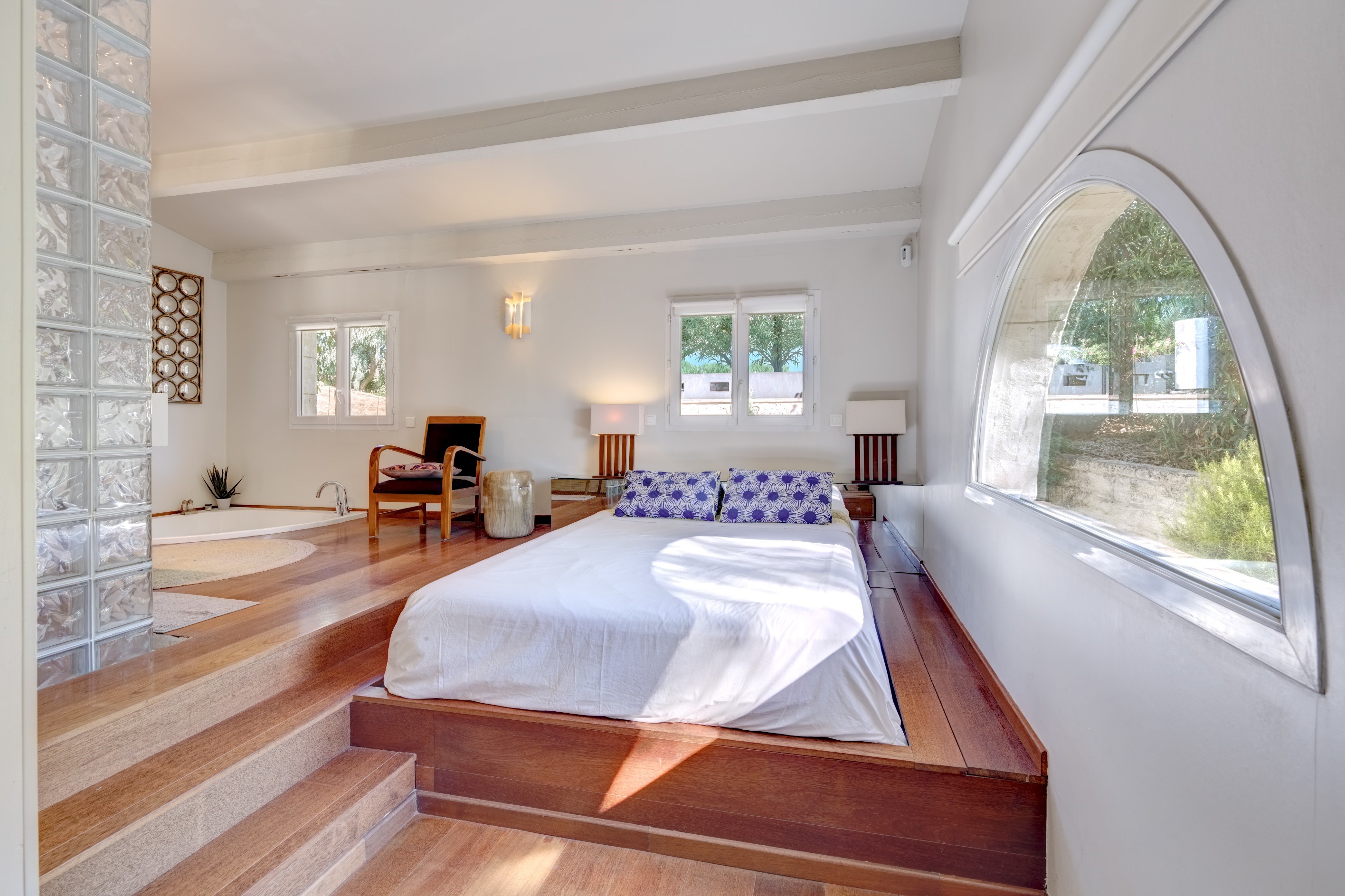  Cannes Croix des Gardes, 208 sqm three bedroom villa with pool and independent … - 物件實景