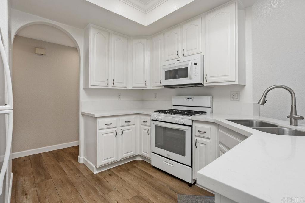 Oceanside, California, 92056, United States, 2 Bedrooms Bedrooms, ,2 BathroomsBathrooms,Residential,For Sale,1942226