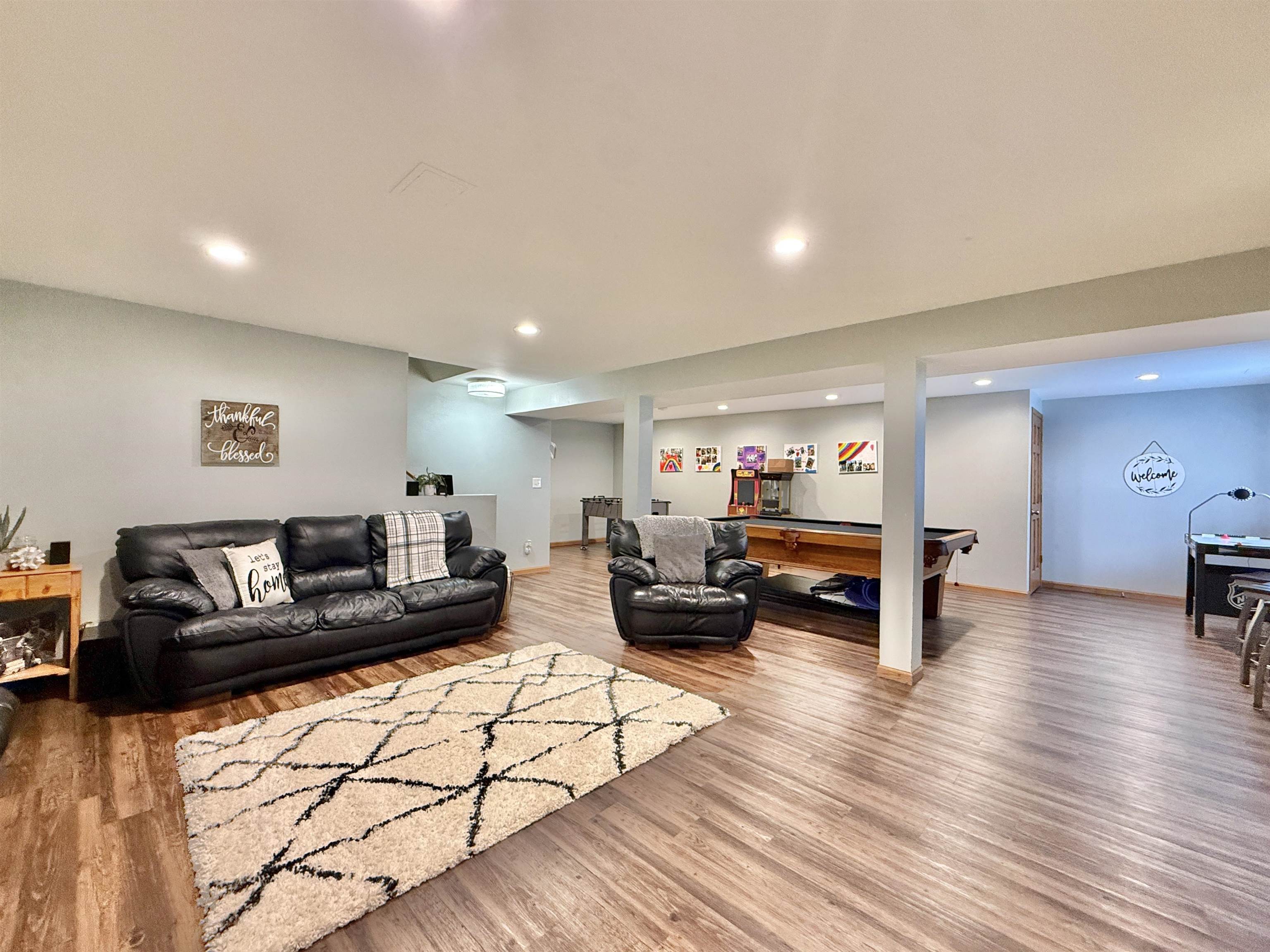 South Beloit, Illinois, 61080, United States, 4 Bedrooms Bedrooms, ,3 BathroomsBathrooms,Residential,For Sale,1984178