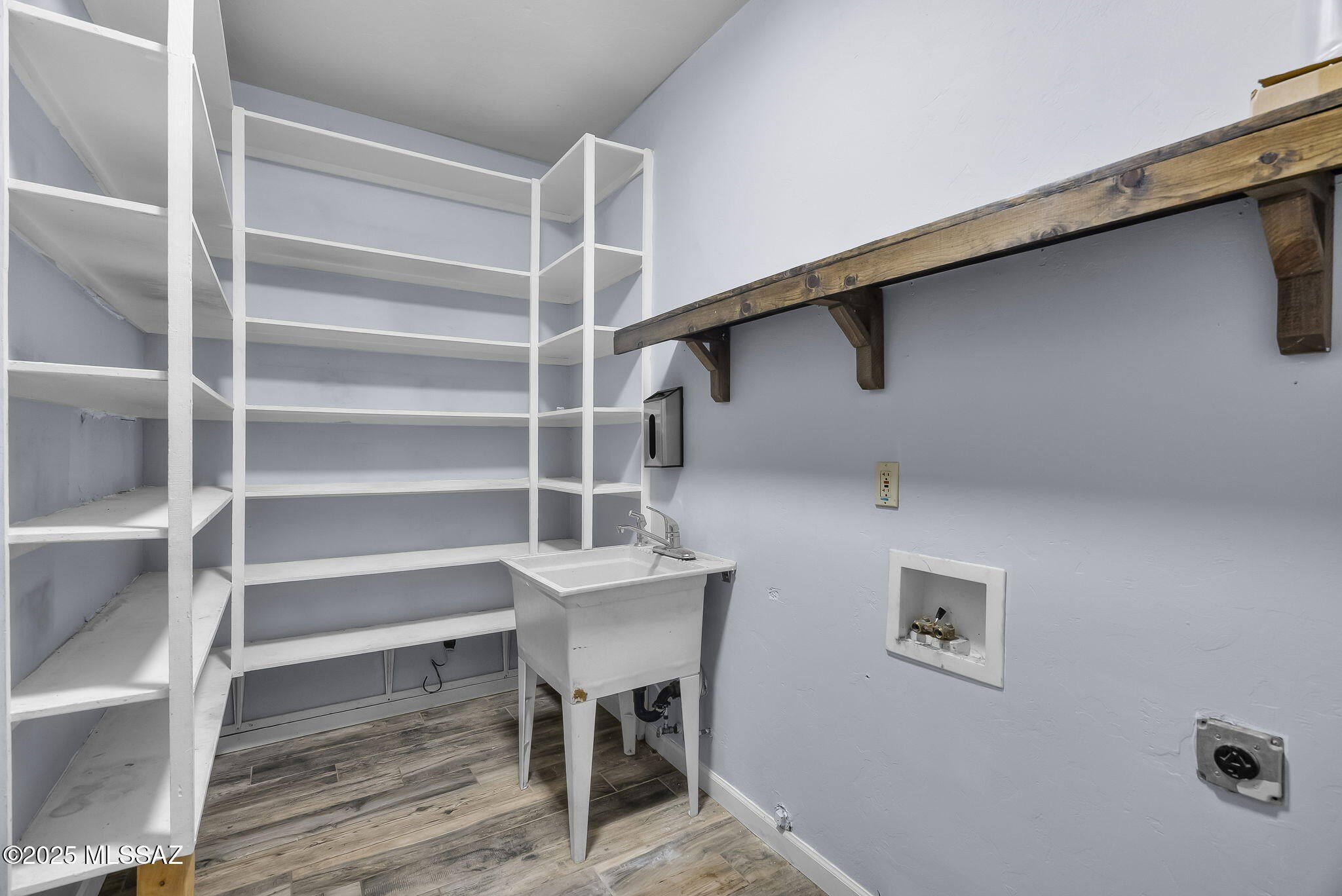 Patagonia, Arizona, 85624, United States, 3 Bedrooms Bedrooms, ,3 BathroomsBathrooms,Residential,For Sale,1943412