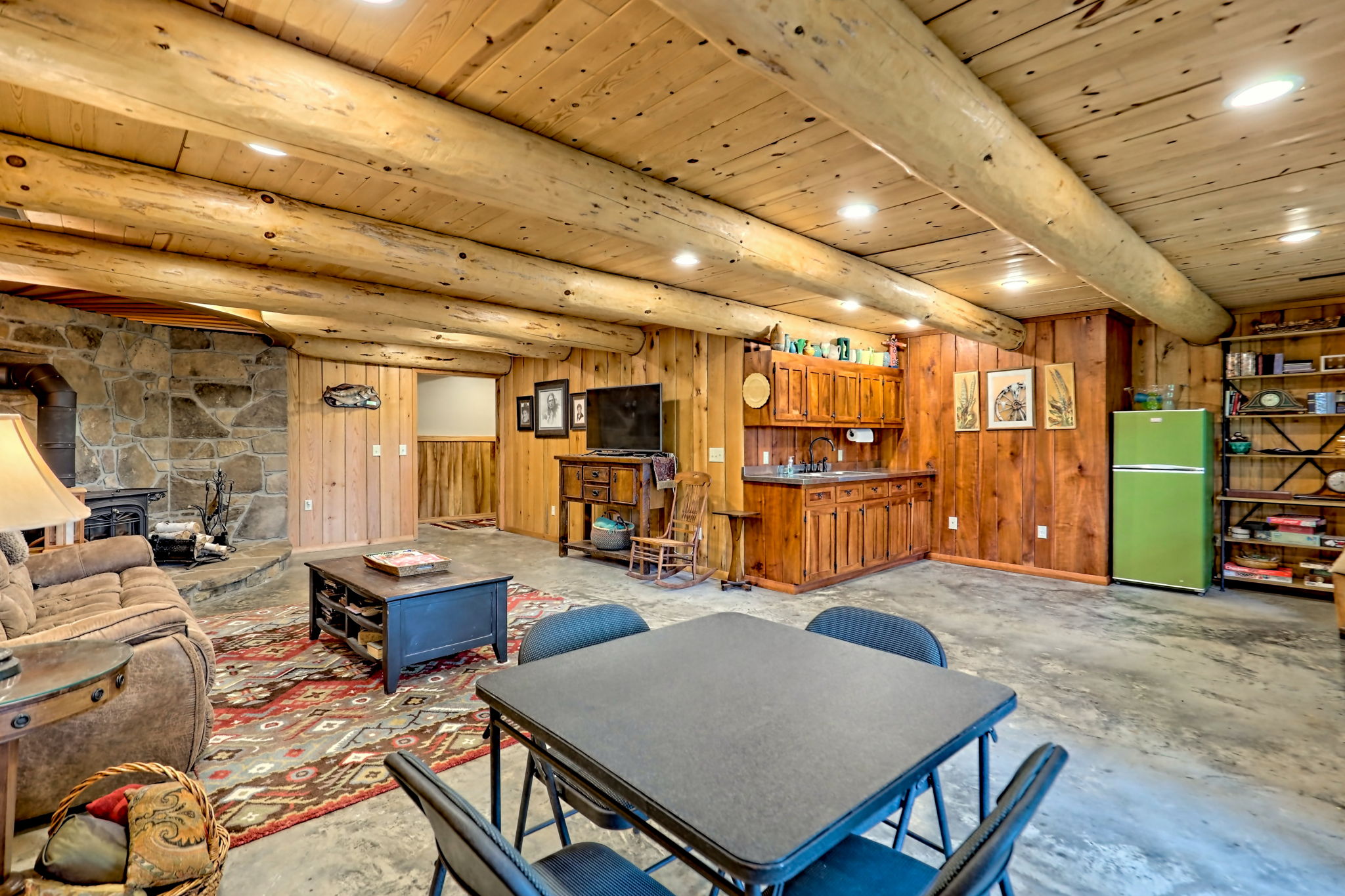 Warne, North Carolina, 28909, United States, 3 Bedrooms Bedrooms, ,3 BathroomsBathrooms,Residential,For Sale,1826737
