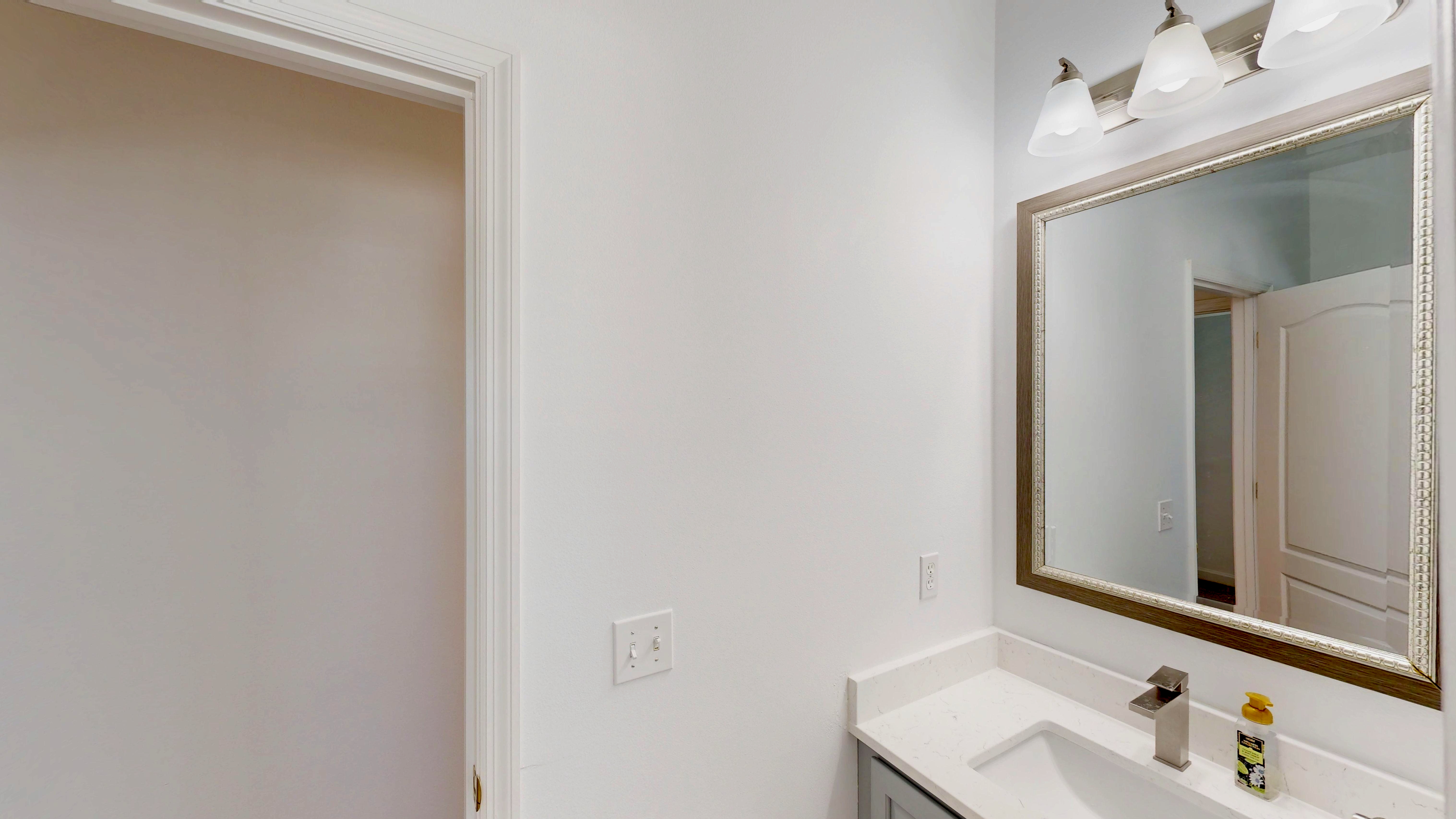 Oakland, Florida, 34760, United States, 4 Bedrooms Bedrooms, ,3 BathroomsBathrooms,Residential,For Sale,1828727