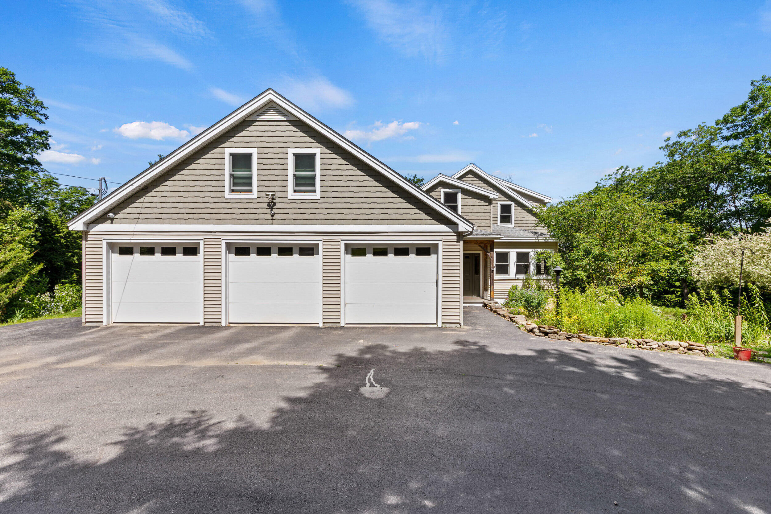 Windham, Maine, 04062, United States, 3 Bedrooms Bedrooms, ,4 BathroomsBathrooms,Residential,For Sale,1937682