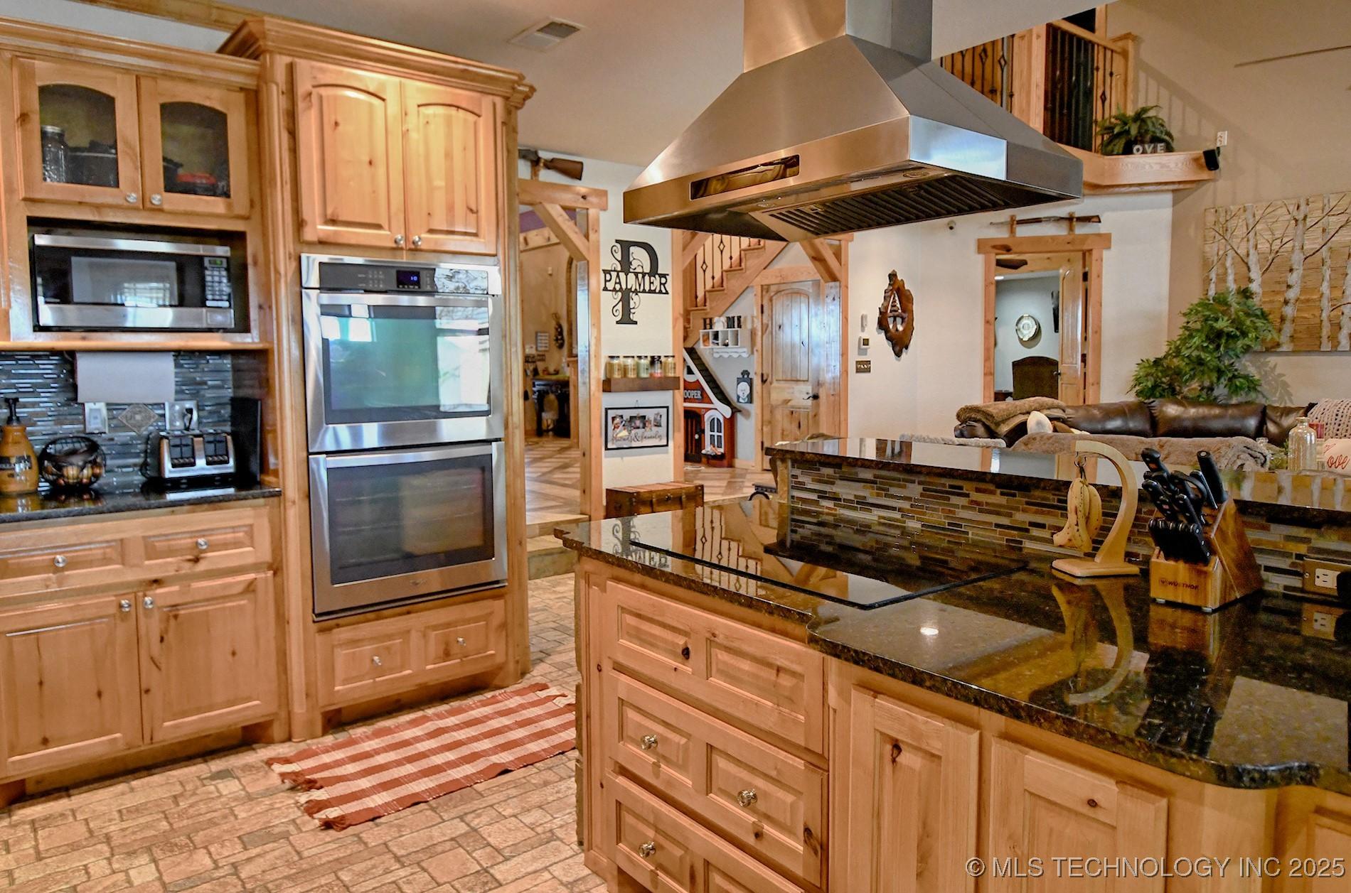 Sallisaw, Oklahoma, 74955, United States, 3 Bedrooms Bedrooms, ,3 BathroomsBathrooms,Residential,For Sale,1977994