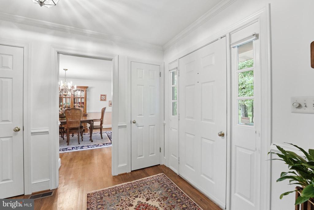 Warrenton, Virginia, 20187, United States, 4 Bedrooms Bedrooms, ,3 BathroomsBathrooms,Residential,For Sale,2048505