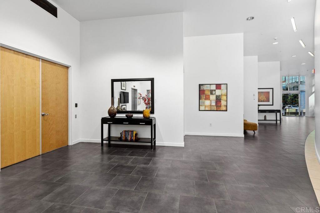 San Diego, California, 92101, United States, 2 Bedrooms Bedrooms, ,2 BathroomsBathrooms,Residential,For Sale,1992080