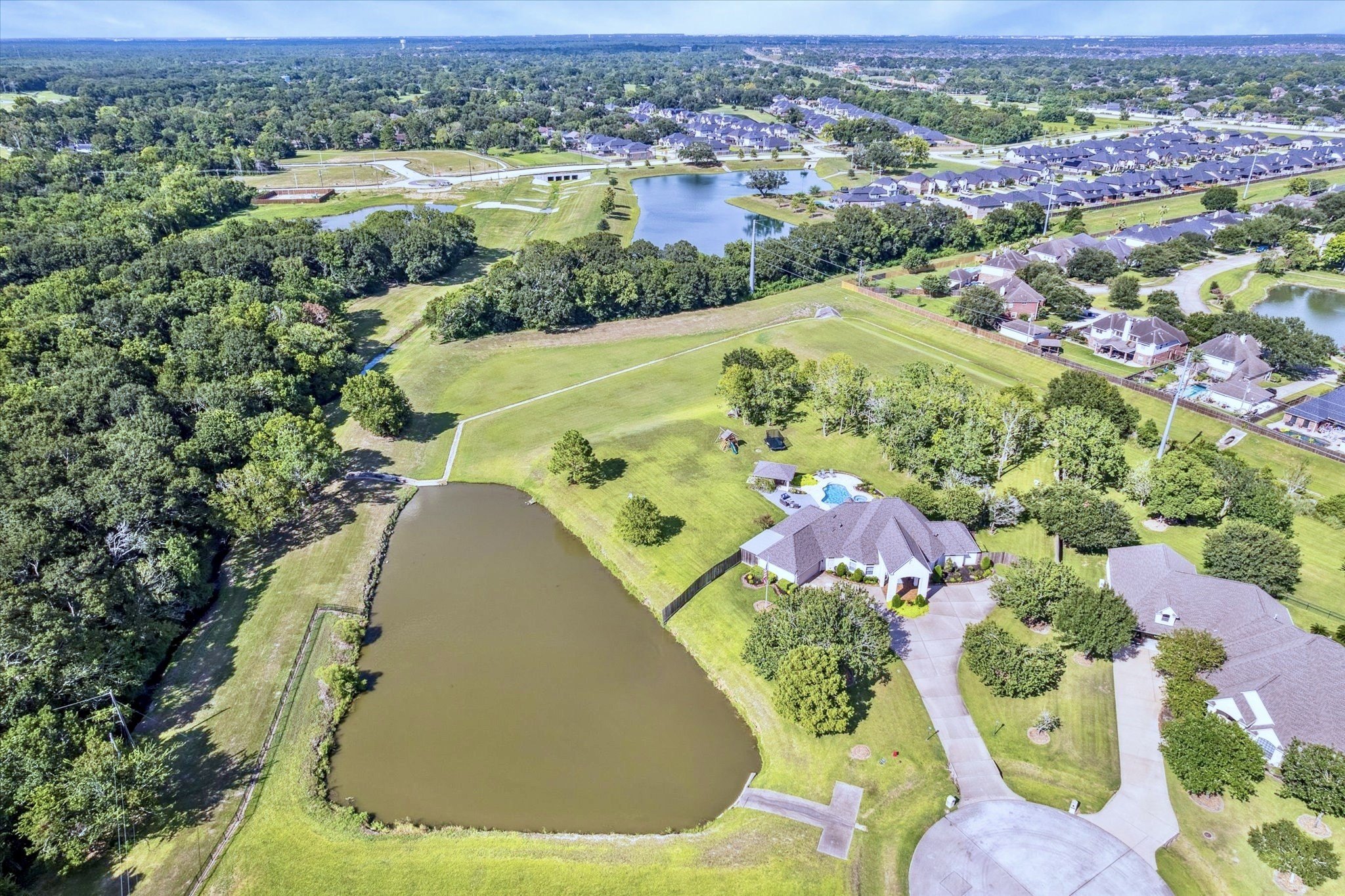 Friendswood, Texas, 77546, United States, 3 Bedrooms Bedrooms, ,5 BathroomsBathrooms,Residential,For Sale,1908024