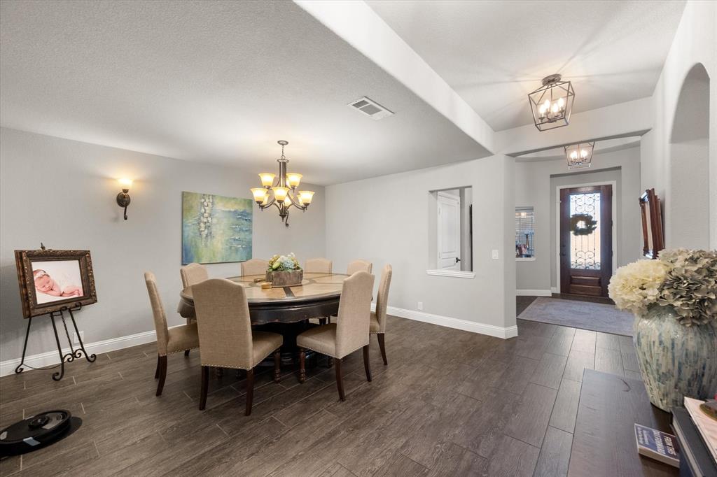 Mansfield, Texas, 76063, United States, 5 Bedrooms Bedrooms, ,3 BathroomsBathrooms,Residential,For Sale,1968843