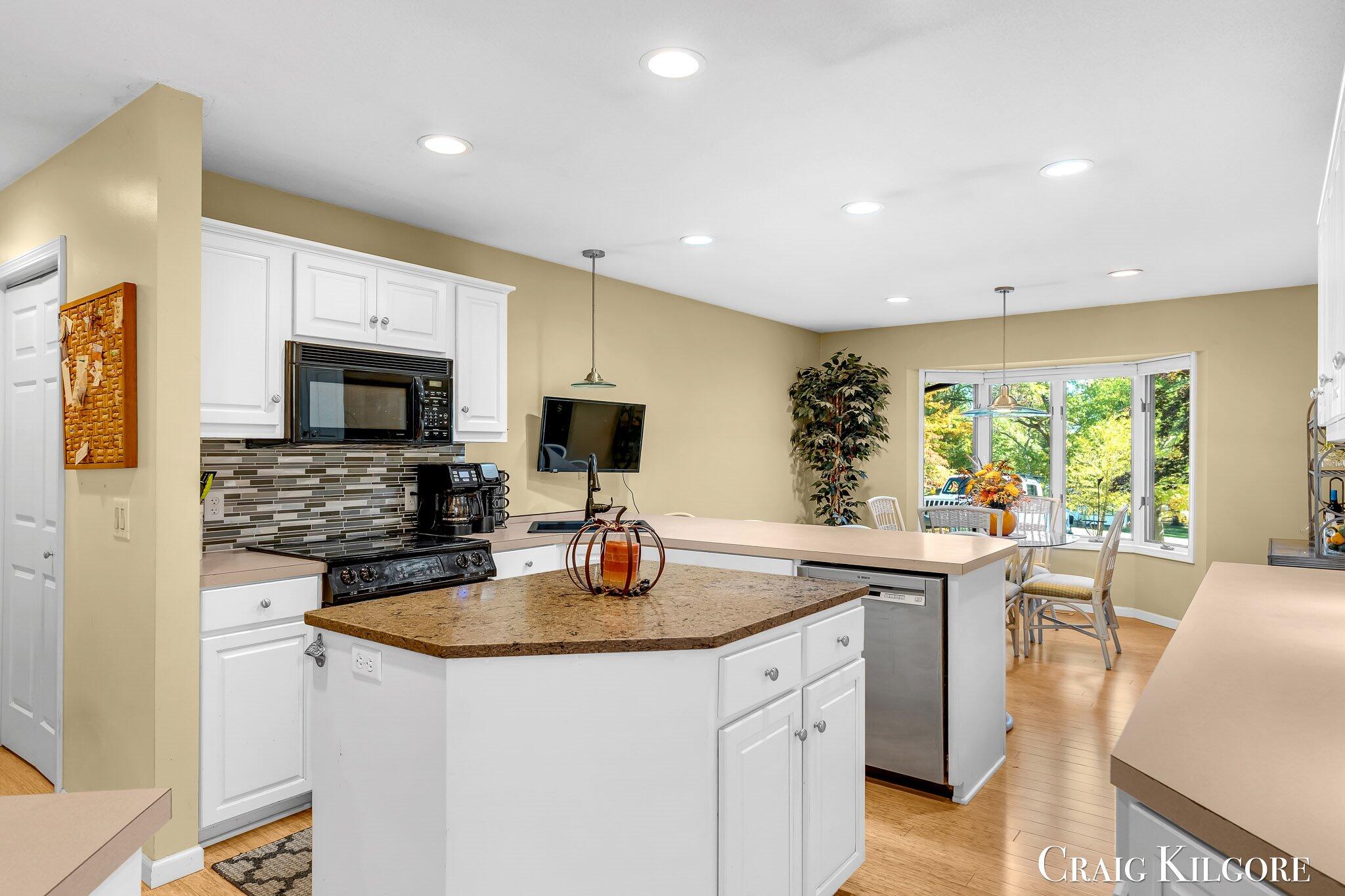 Spring Lake, Michigan, 49456, United States, 2 Bedrooms Bedrooms, ,3 BathroomsBathrooms,Residential,For Sale,2003157