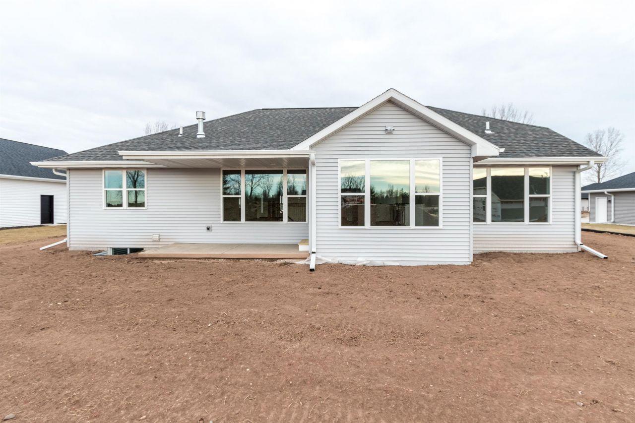 DE PERE, Wisconsin, 54115, United States, 3 Bedrooms Bedrooms, ,3 BathroomsBathrooms,Residential,For Sale,1695788