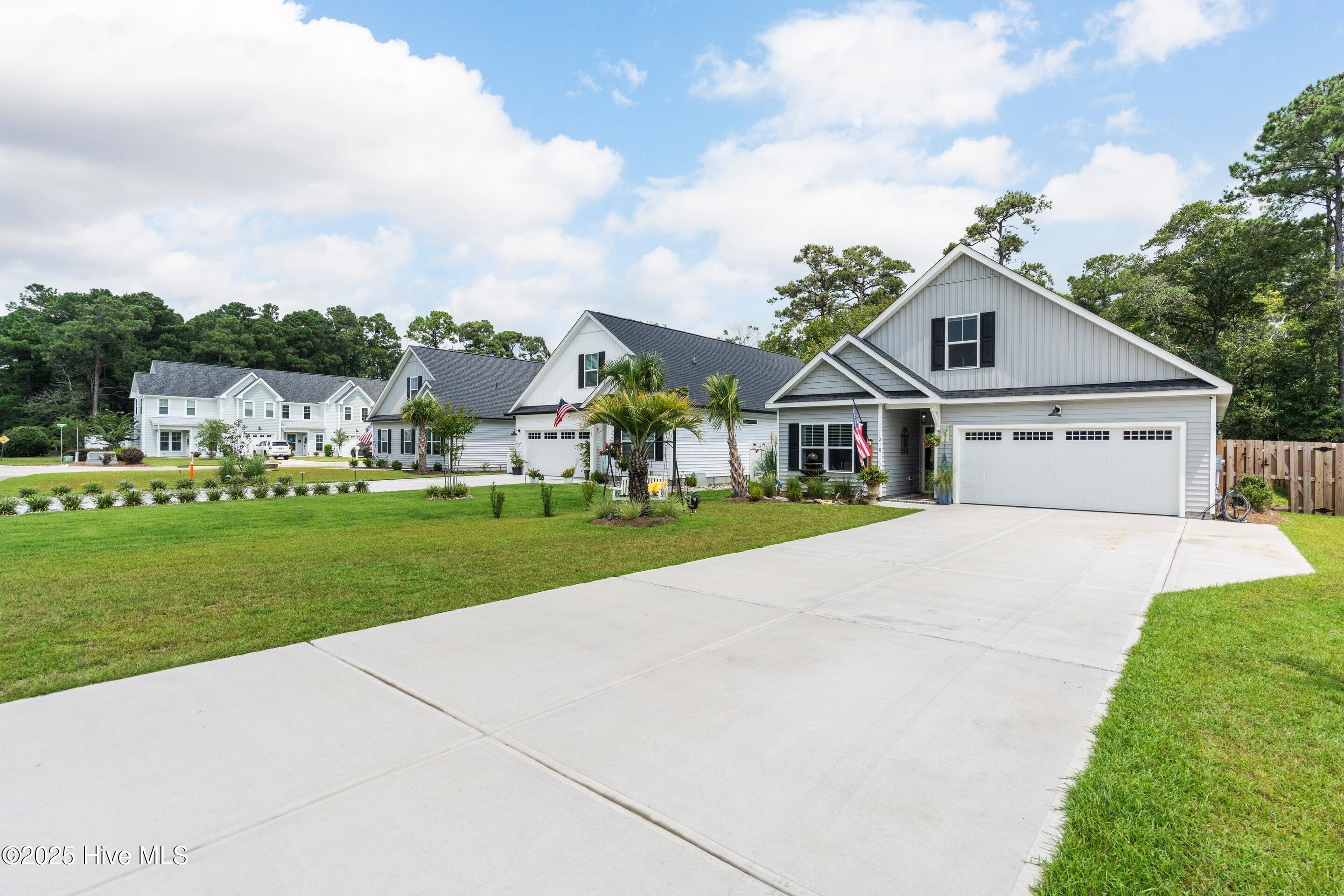 Southport, North Carolina, 28461, United States, 3 Bedrooms Bedrooms, ,2 BathroomsBathrooms,Residential,For Sale,1925242