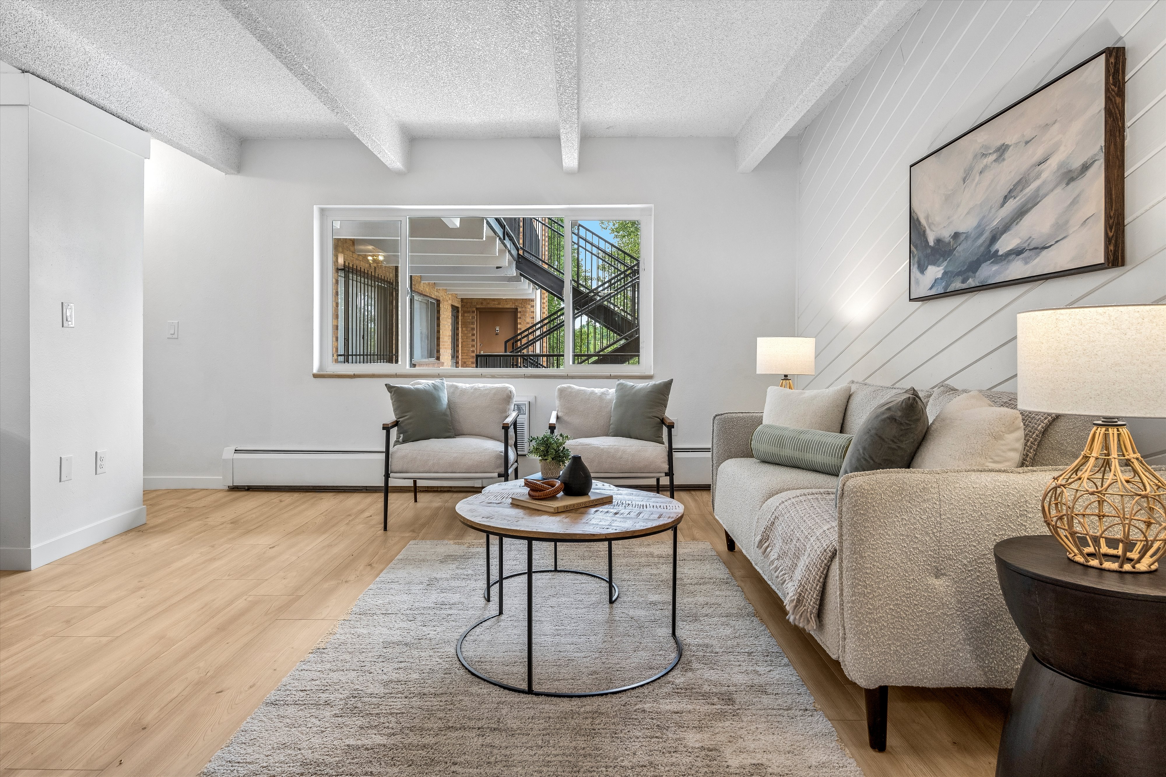  Beautifully Remodeled and Move-in Ready - 物件實景