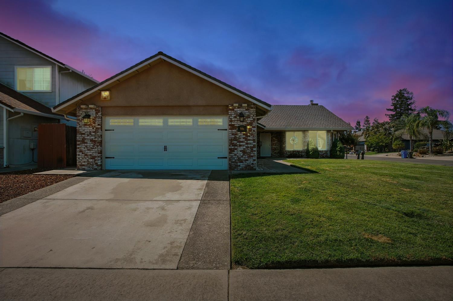 Galt, California, 95632, United States, 3 Bedrooms Bedrooms, ,2 BathroomsBathrooms,Residential,For Sale,1906984