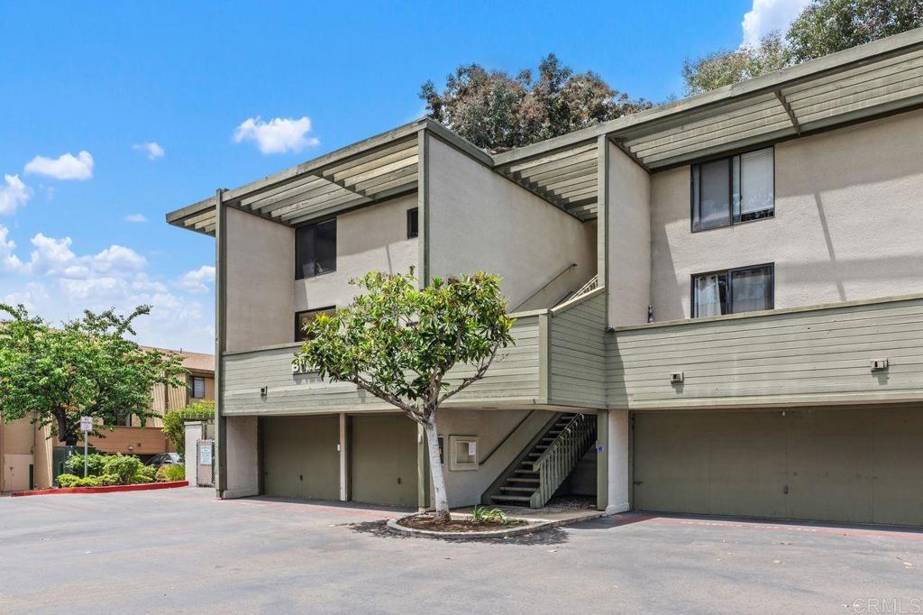 San Diego, California, 92122, United States, 2 Bedrooms Bedrooms, ,2 BathroomsBathrooms,Residential,For Sale,1891697